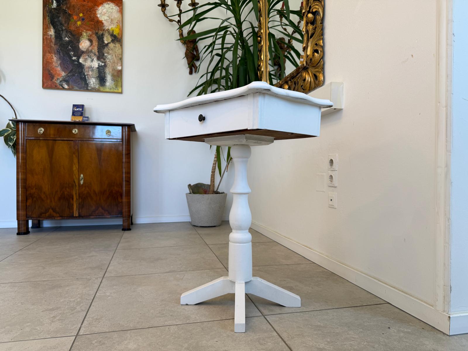 Bäuerliches Biedermeier Nähtischerl Chabby Chic D2334