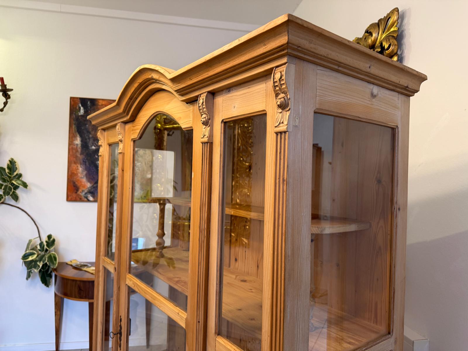 Bäuerliche Vitrine Bauernvitrine Bauernschrank Naturholz Weichholz Antik & Alt D1064