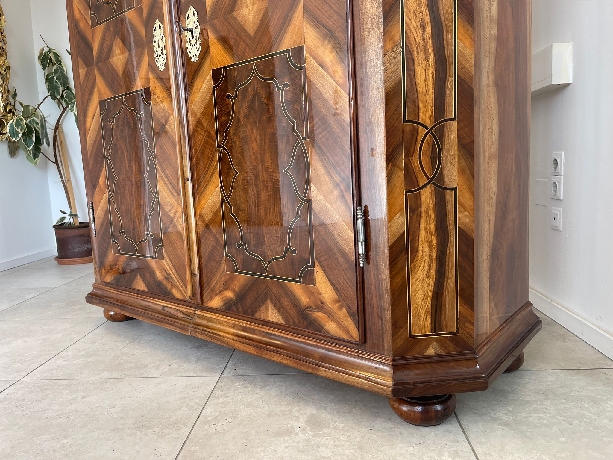 SALE Restauriert Barocker Hallenschrank Barockschrank Museumsexemplar Antiquität G1138