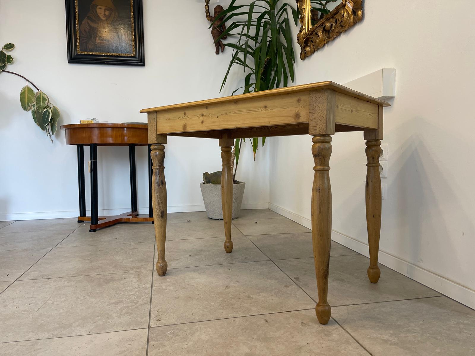 Bäuerliches Gründerzeit Tischerl Beistelltisch Bauerntisch G1254