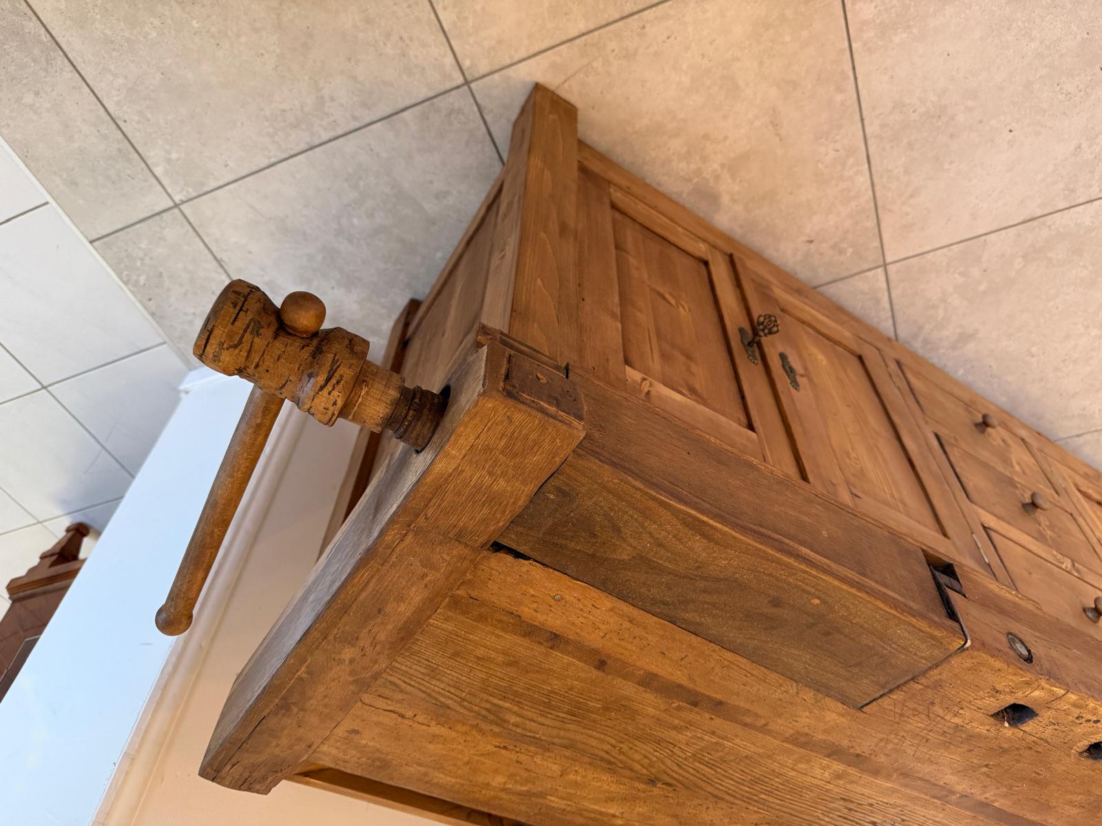 Urige Hobelbank Werkbank Pult Tresen Ladenschrank G2180