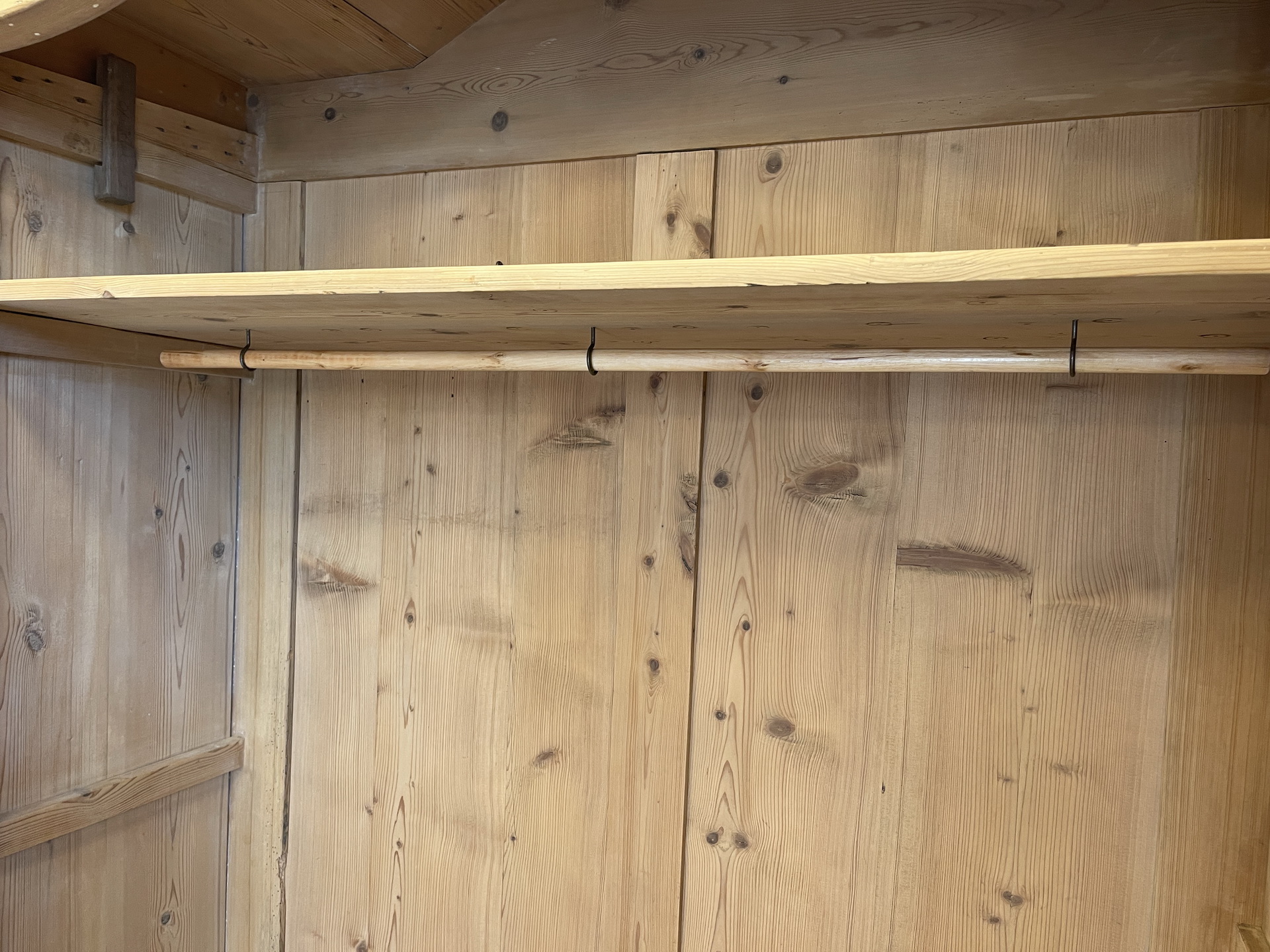 bauernkasten-Schrank-94 Gründerzeit Bauernschrank Bauernkasten Hallenschrank B2103