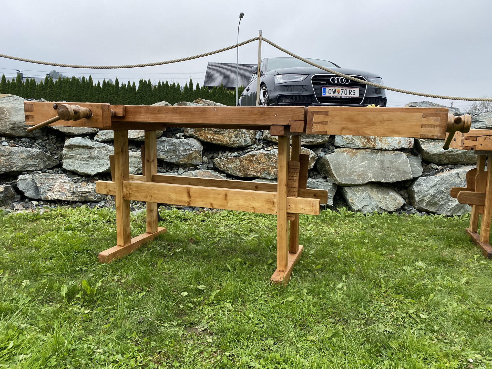 urige alte Hobelbank, Werkbank, Tisch restauriert - breite 201cm E2053