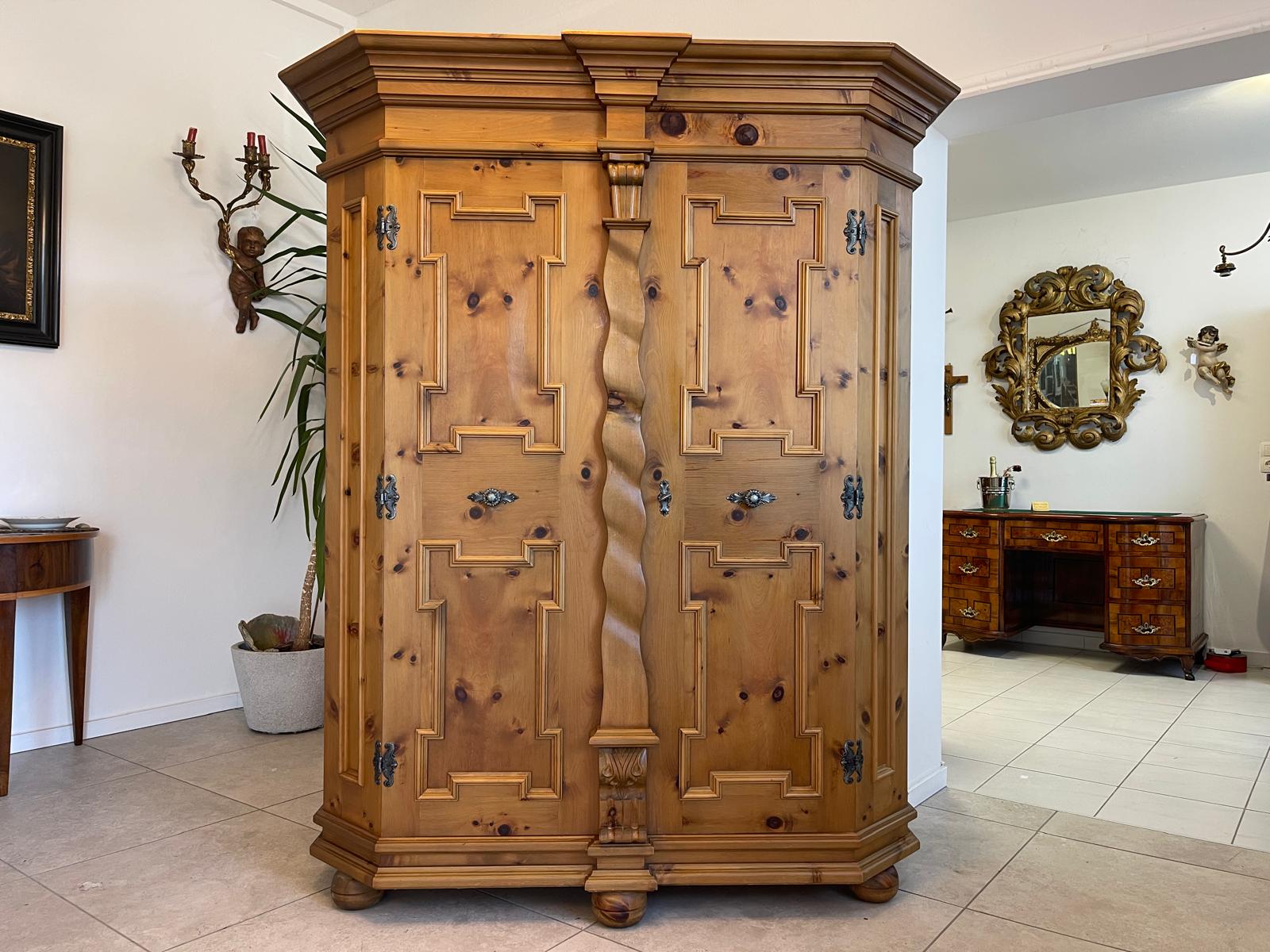 Zirbenholz Schrank Kasten Bauerschrank Kleiderkasten G1097