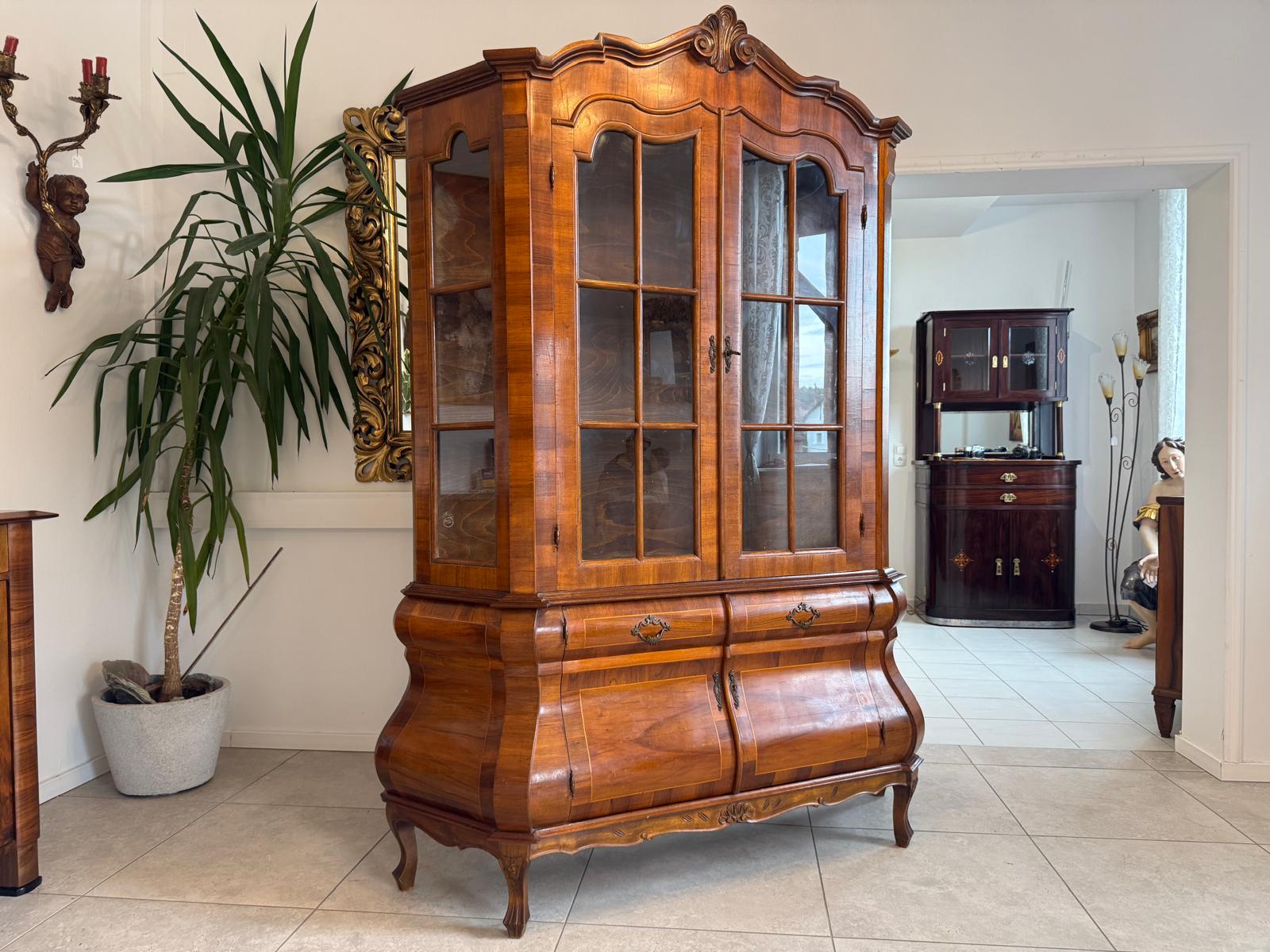 Barockstil Vitrine Intarsiert Nussholz Bücherschrank Stilschrank D2305
