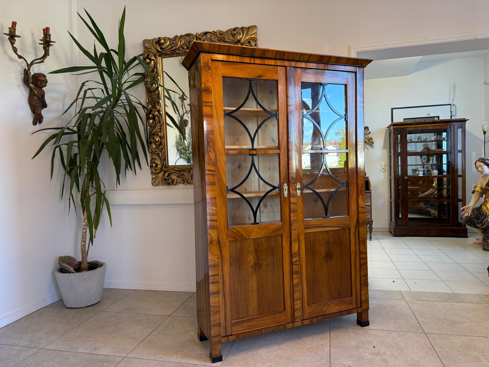 Restaurierte Biedermeier Vitrine Bücherschrank Glasschrank Antiquität G2160