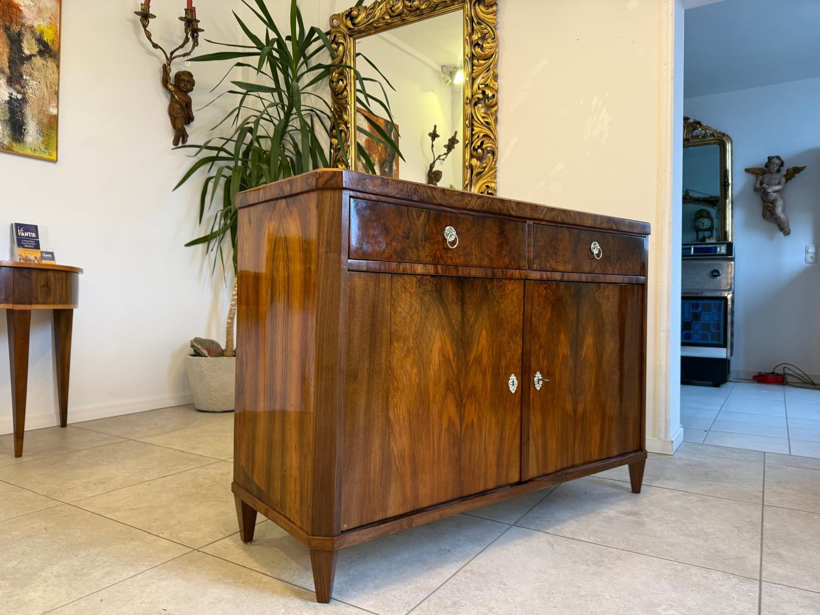 Sale Restaurierte Biedermeier Anrichte Trumeau Nussholz Antiquität D1091