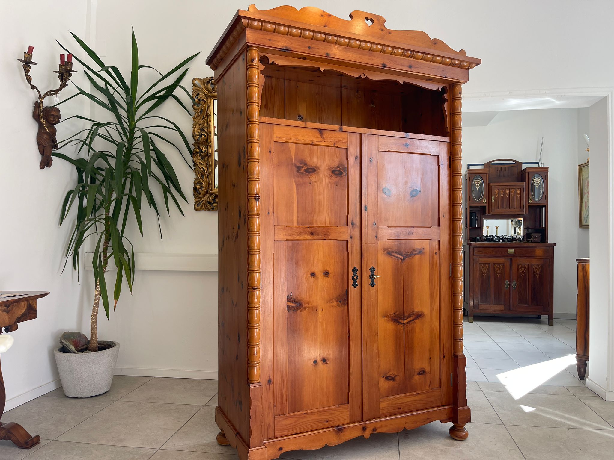 Antiker Zirbenholz Schrank Kasten Bauerschrank Kleiderkasten Bauernkasten G1662