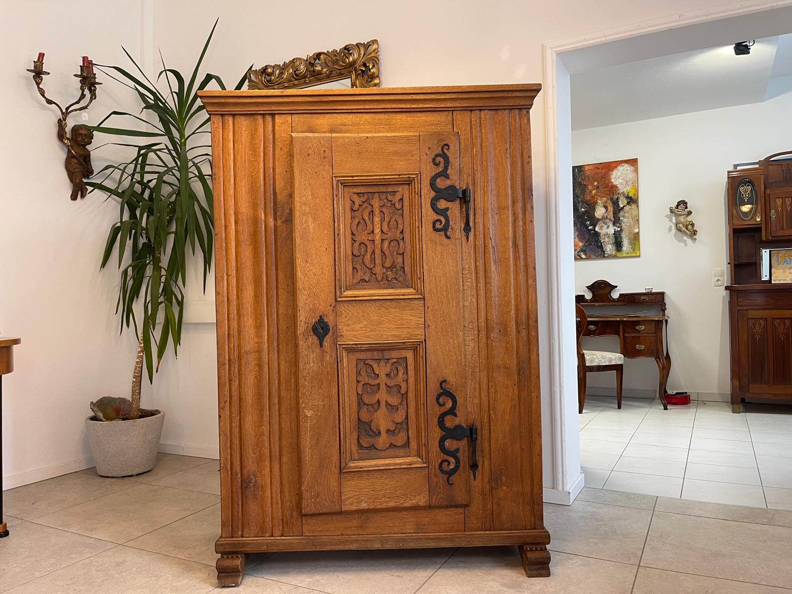 Originaler Eichenschrank Rauchschrank Kasten um 1800 G1344