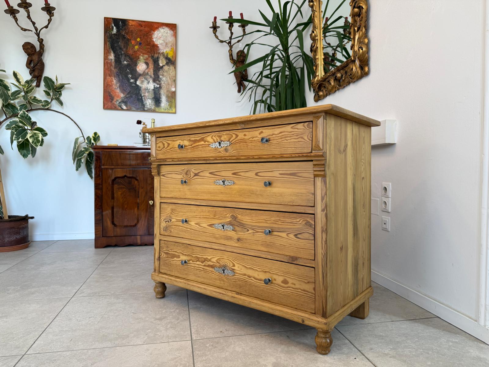 Restaurierte Gründerzeit Kommode 4 Laden Naturholz Weichholz  Bauernmöbel G1844