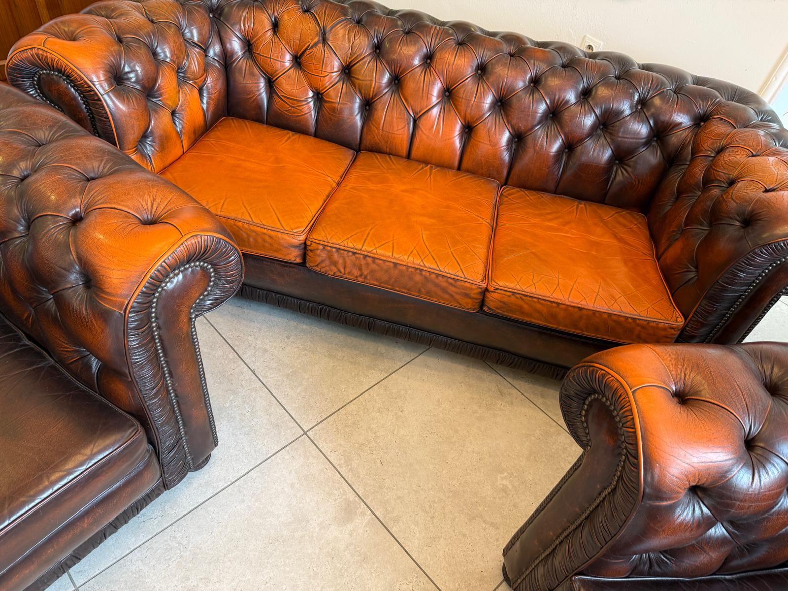 Chesterfield Ensemble 3 teilig Ledersofa Fauteuils Clubmöbel Cultmöbel D1214