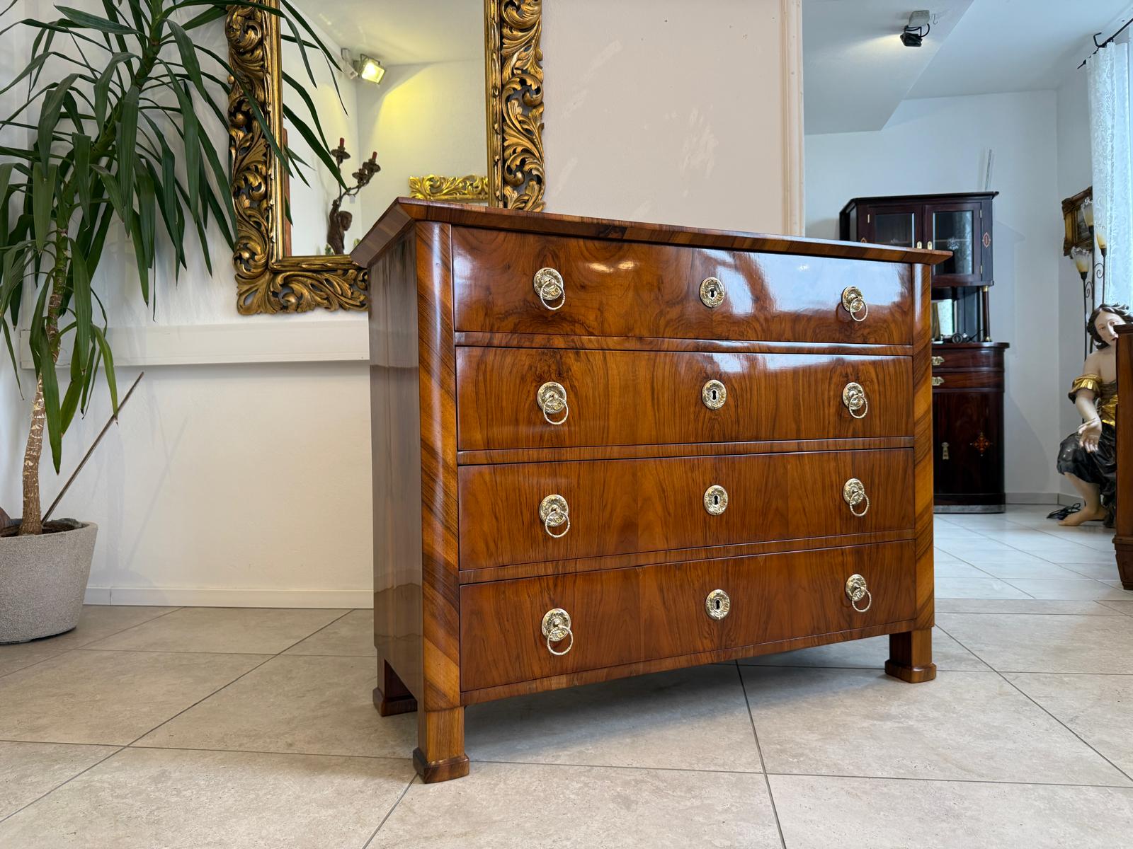 Restaurierte Biedermeier Kommode 4 Ladenkommode Nussholz Antiquität D1197