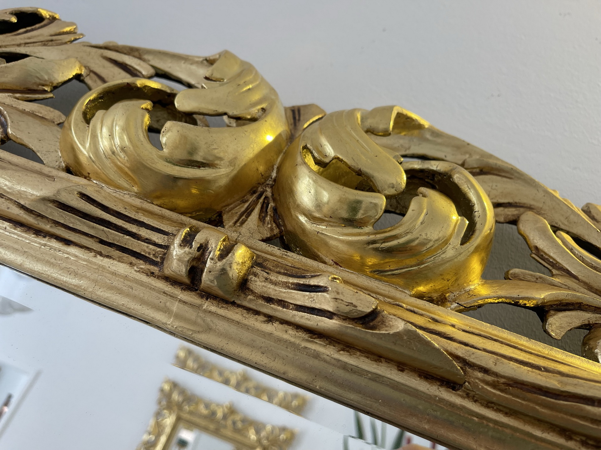 barock-biedermeier_40Mv6IKbfghG0Qn restaurierter Florentinerspiegel Akanthusblattschnitzkunst i1864