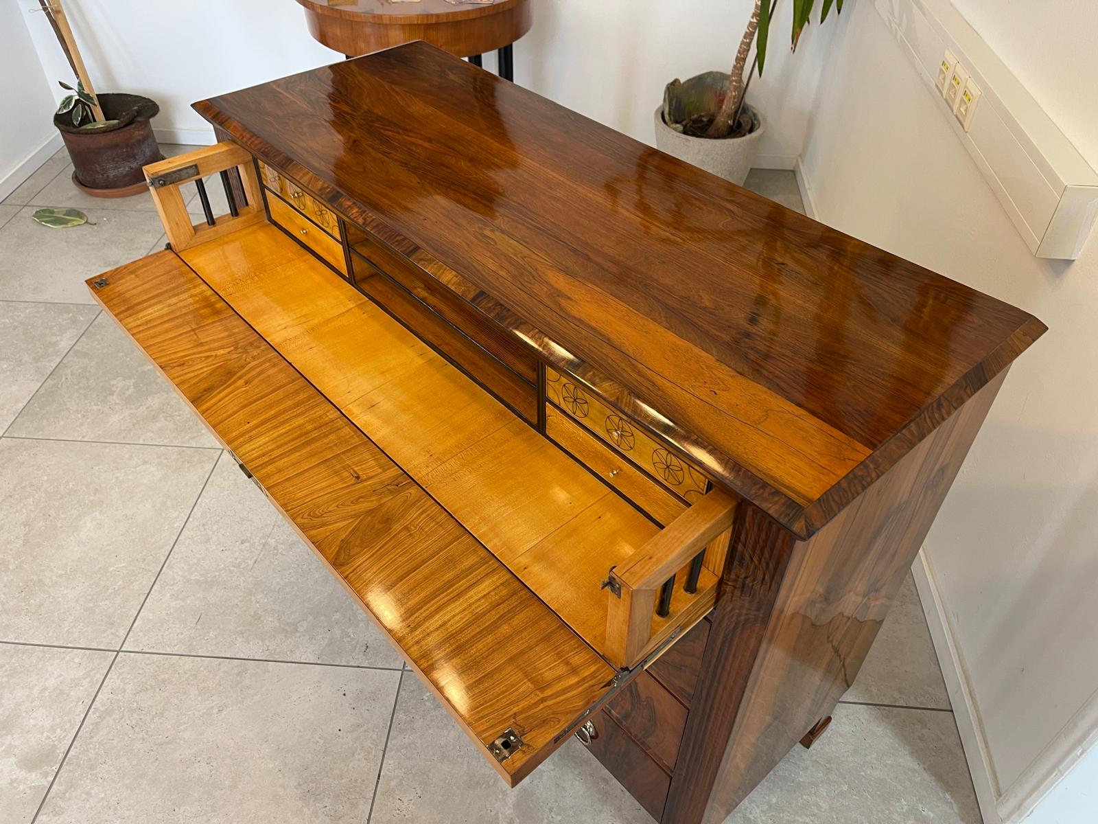 Restaurierte Biedermeier Schreibkommode Nussholz Antiquität G1313