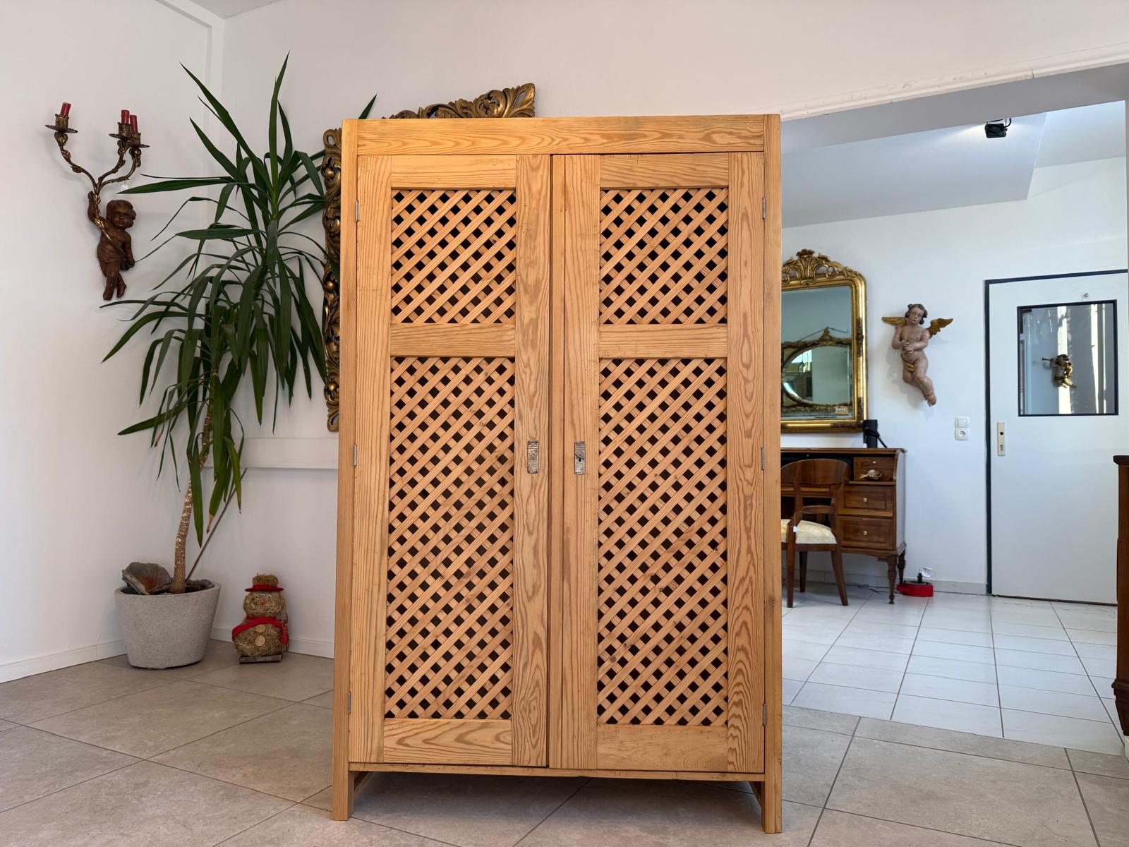 Jugendstil Bauernschrank Naturholzschrank Gitterschrank Naturholschrank D1013