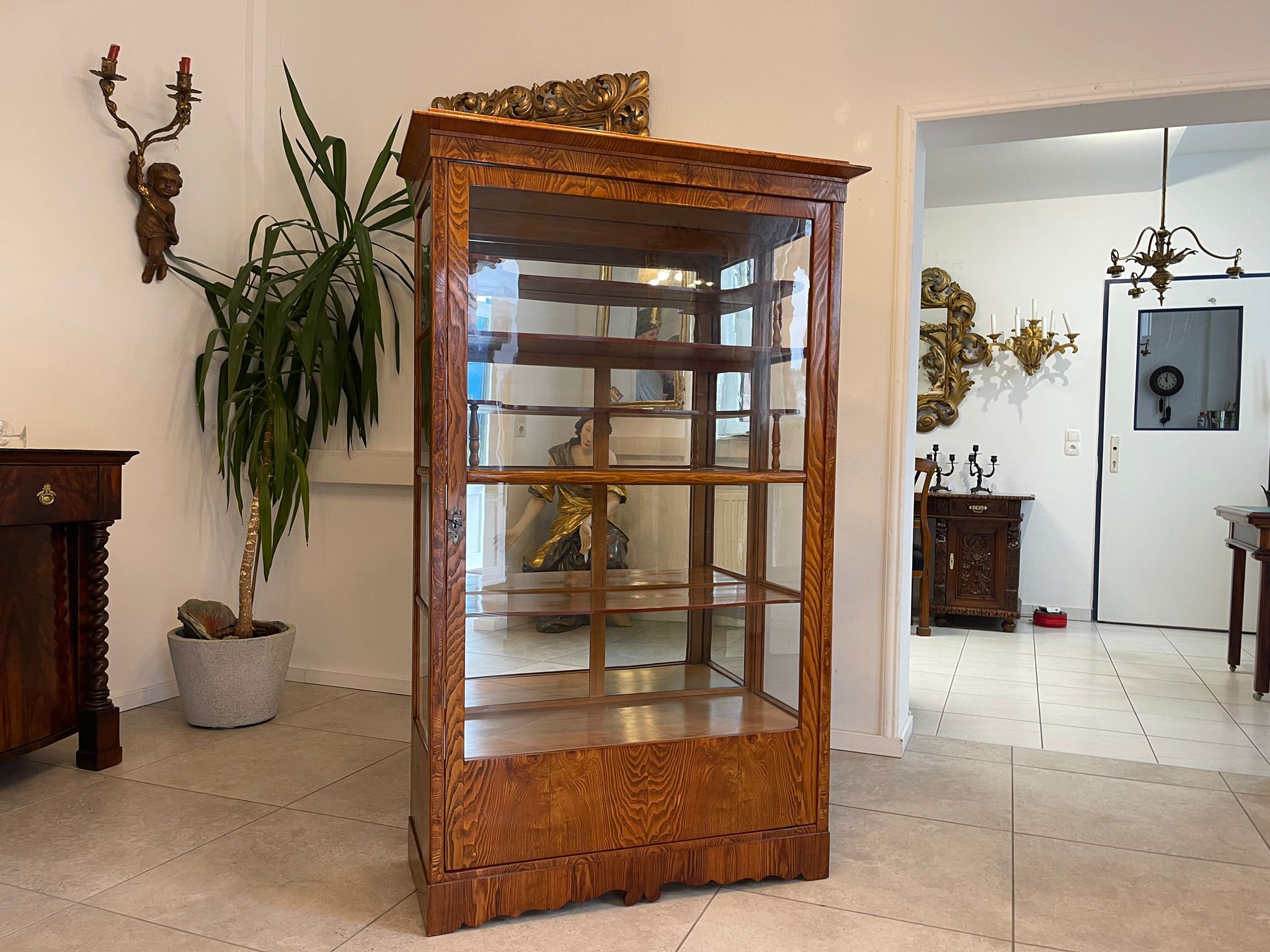 c2adcd86-3665-4437-8817-b91a2f391042 Biedermeier Vitrine Bücherschrank Eschenholz A4950