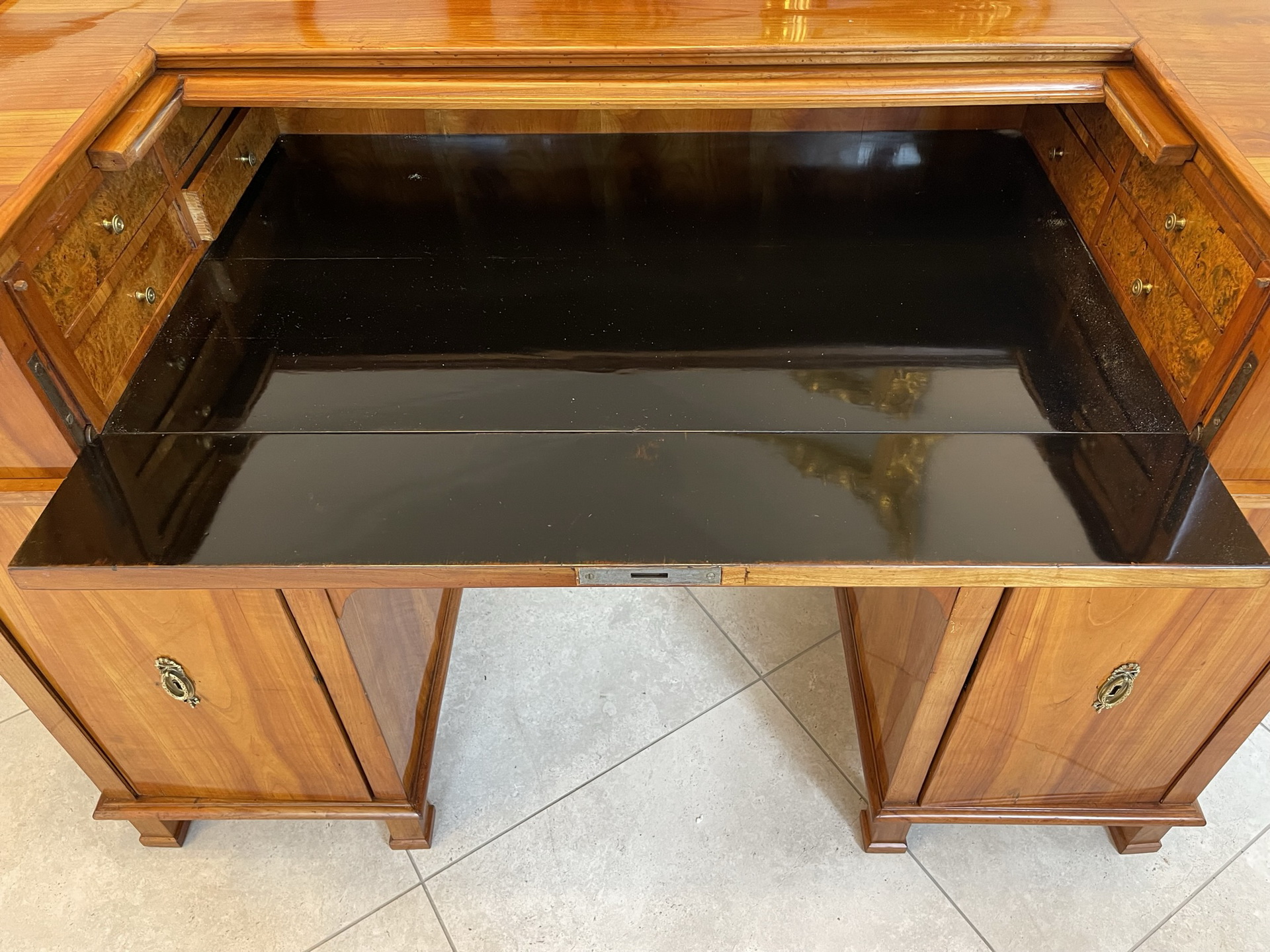 Barock-Biedermeier_15byCMny6Kw7UhL restaurierter Biedermeier Rolladensekretär i2247