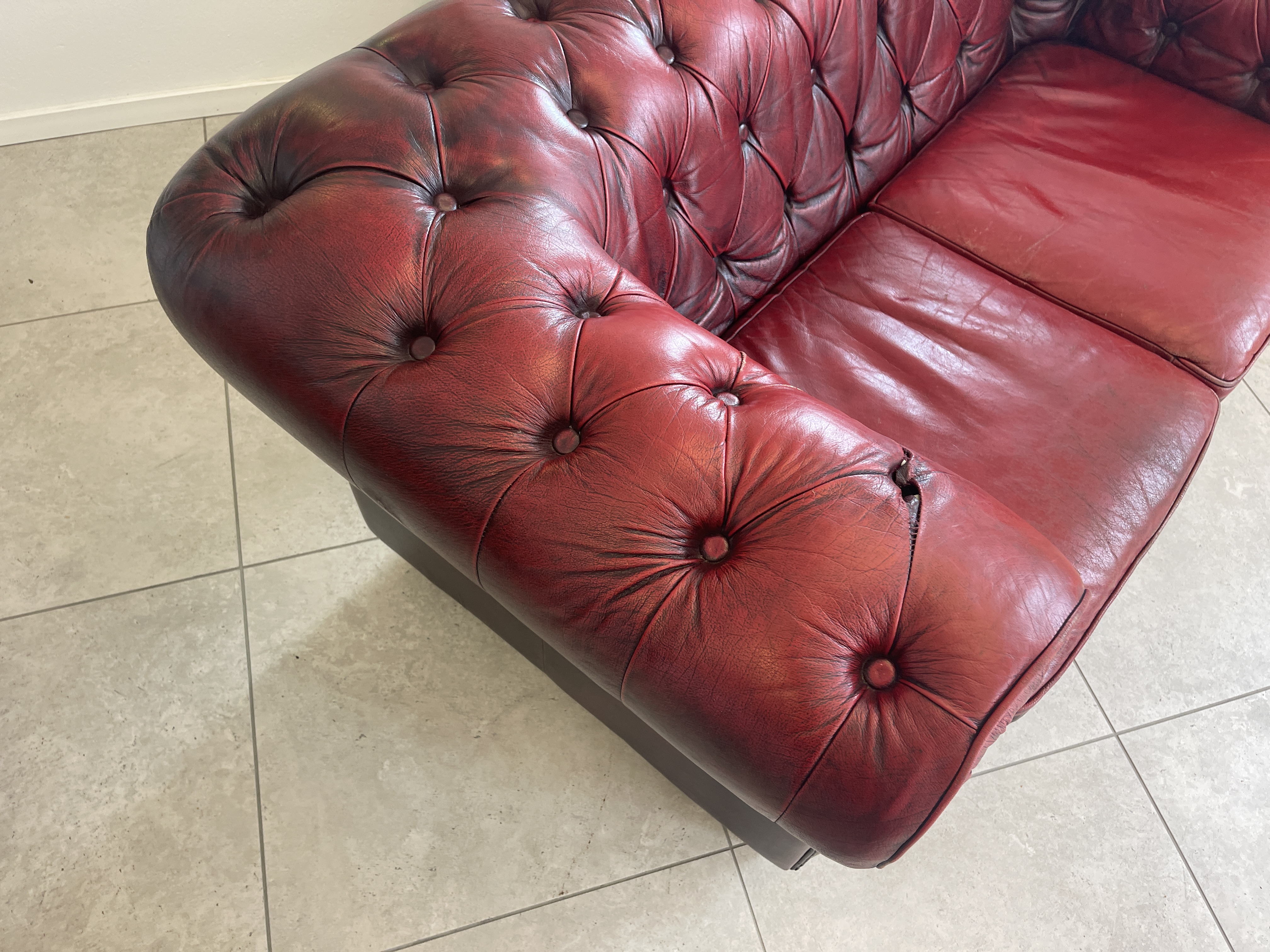 IMG_1738 Cult Chesterfield 3er Sofa Couch Clubsofa A4556
