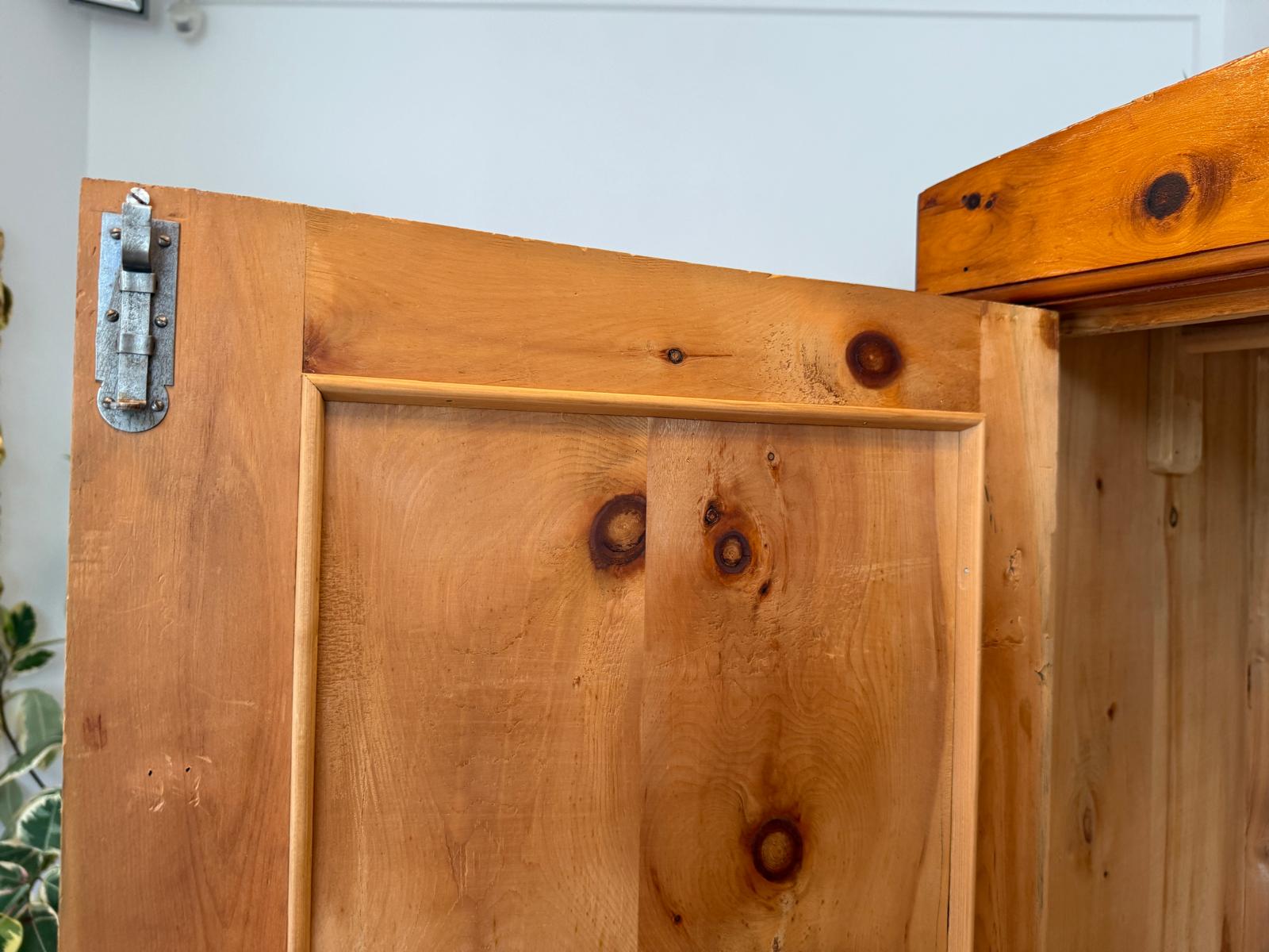 Zirbenholz Schrank Kasten Bauerschrank Kleiderkasten Spiegelschrank G1882
