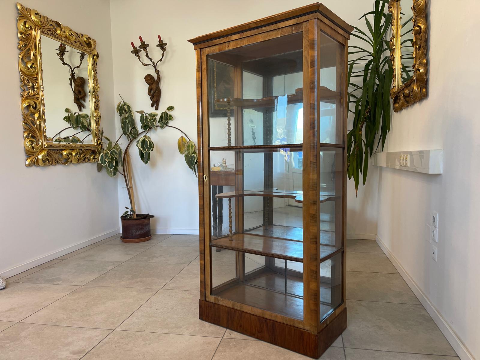 Originale Biedermeier Vitrinenschrank Glasschrank Nussholz Antiquität G1307