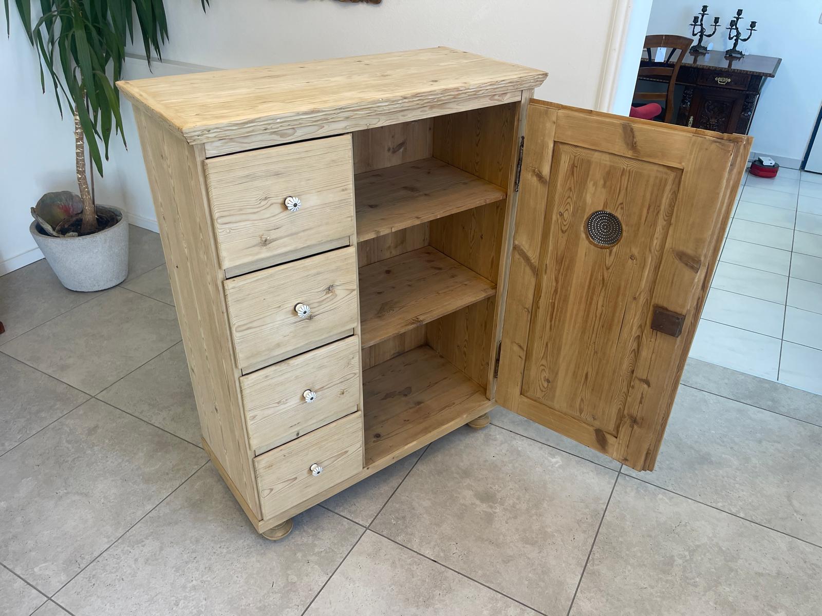 fae27b37-6909-4868-9360-87223a94c823 Biedermeier Brotschrank Almerschrank Speiskasten A4965