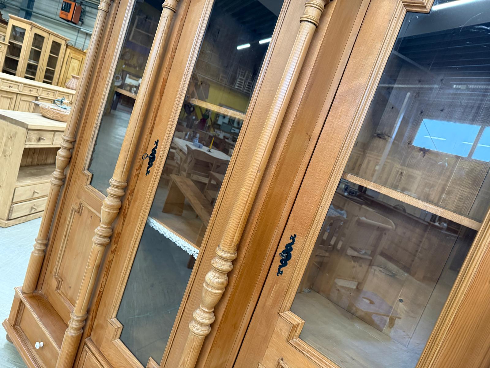 Originale Vitrine Säulen Glasvitrine Bücherschrank Bauernvitrine Antik Bauernkasten D1026