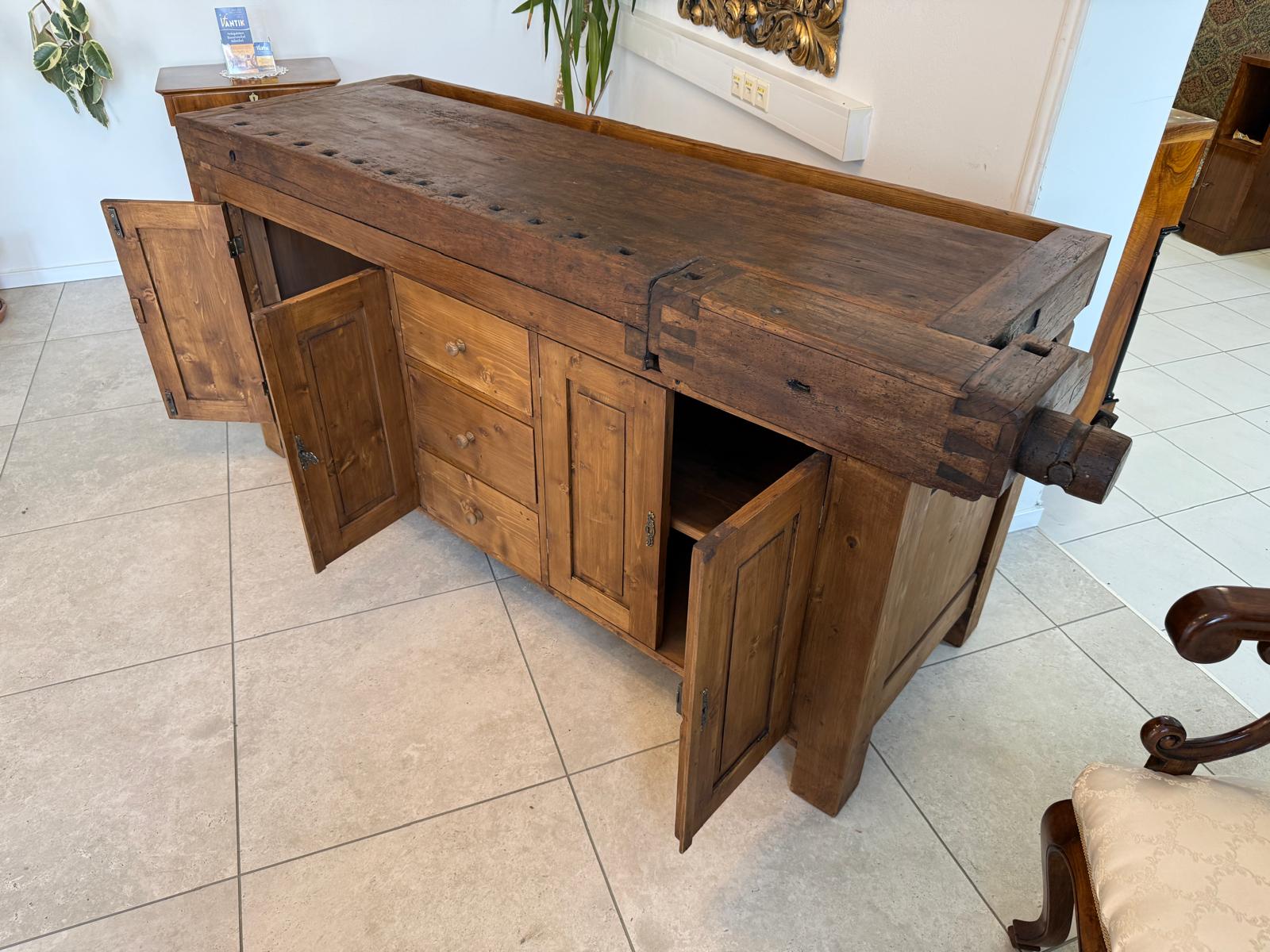 Historische Hobelbank Werkbank Pult Tresen Ladenschrank Designerstück D1255
