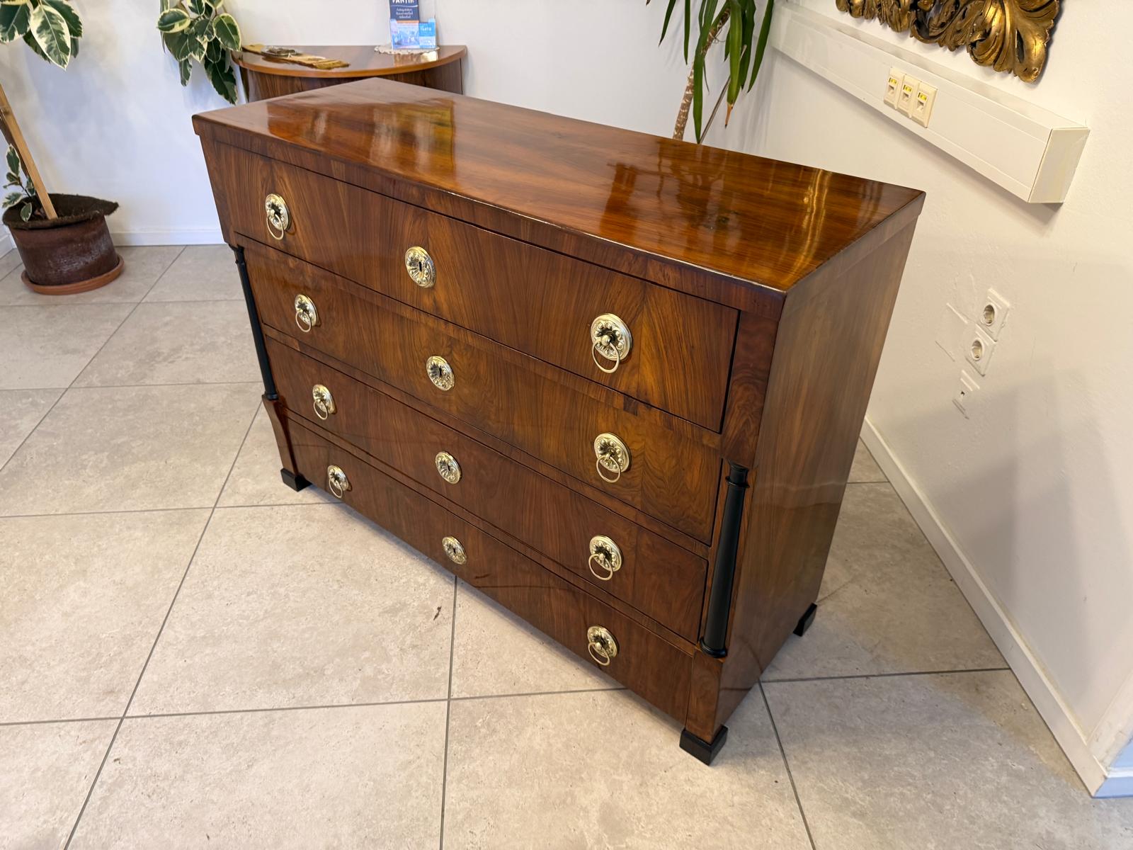 Restaurierte Biedermeier Kommode 4 Ladenkommode Nussholz G2391