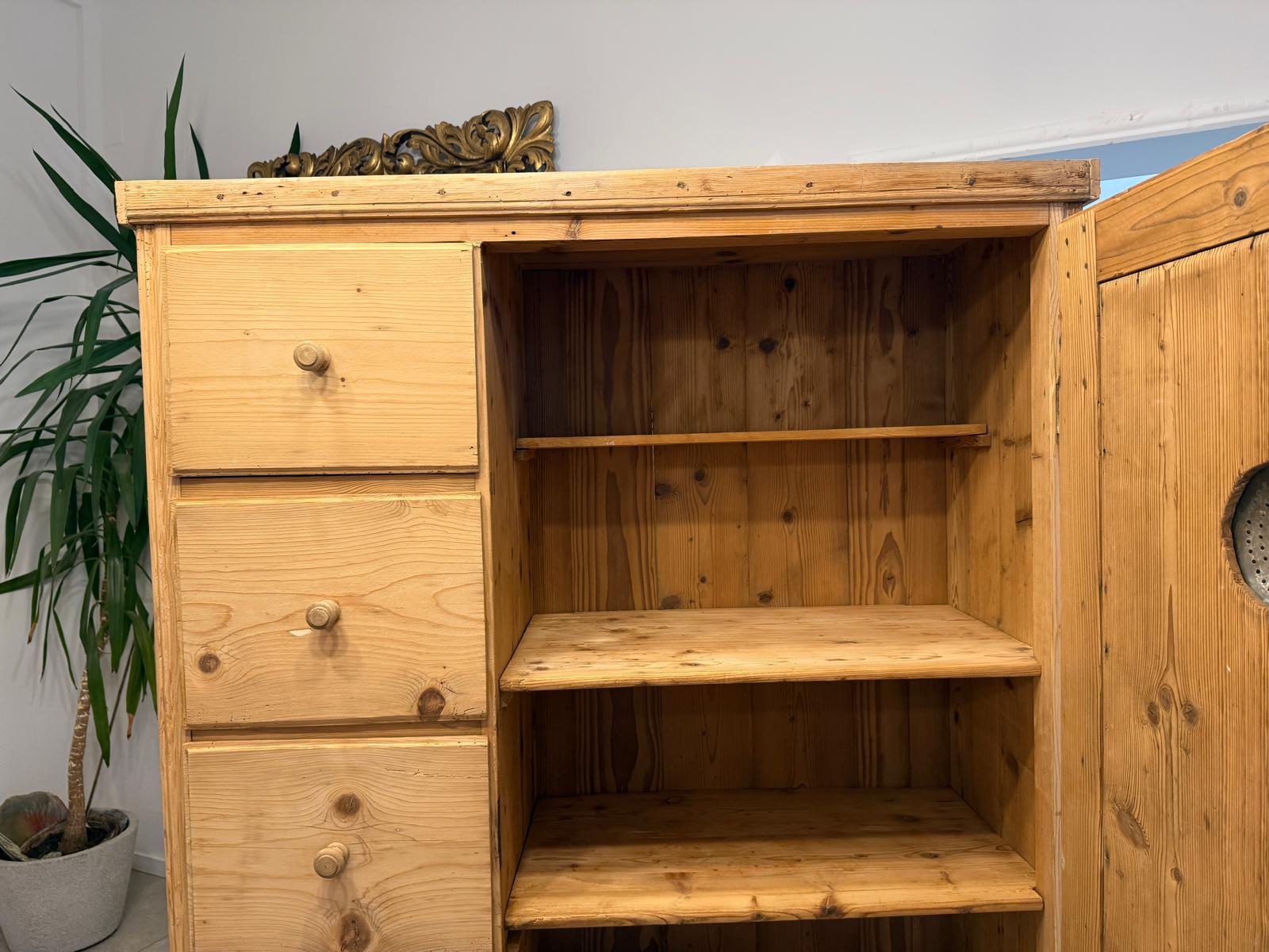 Uriger Biedermeier Brotschrank Almerschrank Speiskasten Bauernkasten G2246