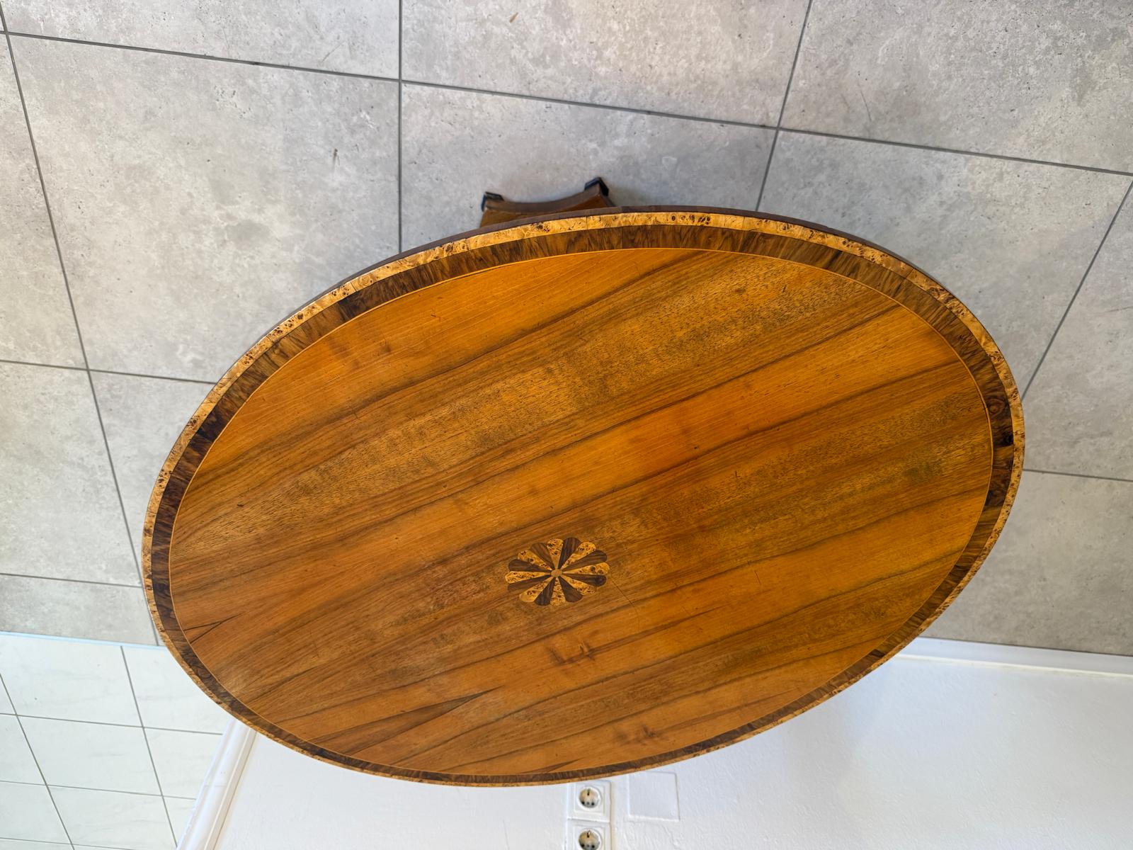 Originales ovales Biedermeier Tischerl Vasentisch Stempeltisch G1991