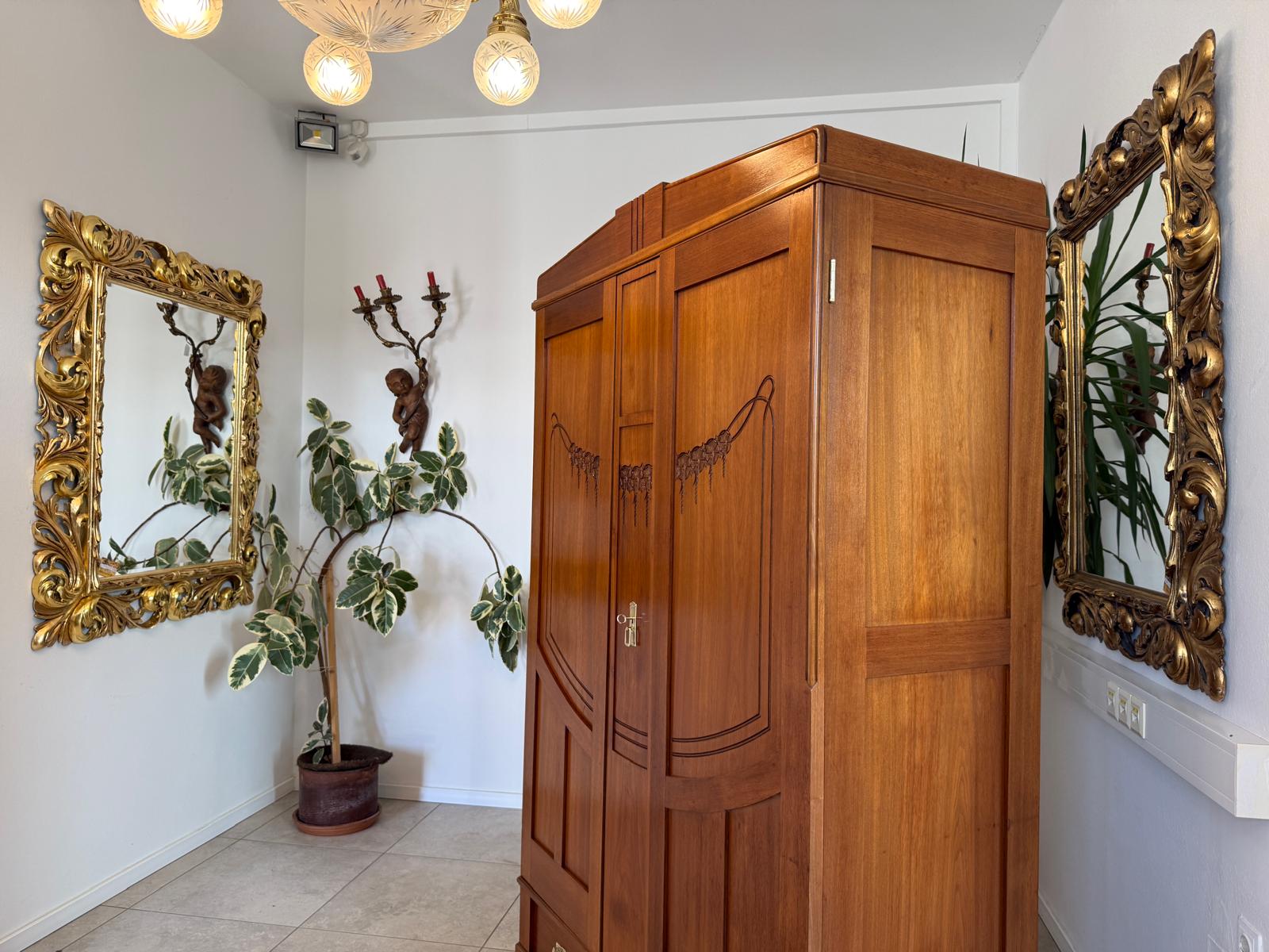 Antiker Restaurierter Jugendstil Kleiderschrank Kleiderkasten D1259