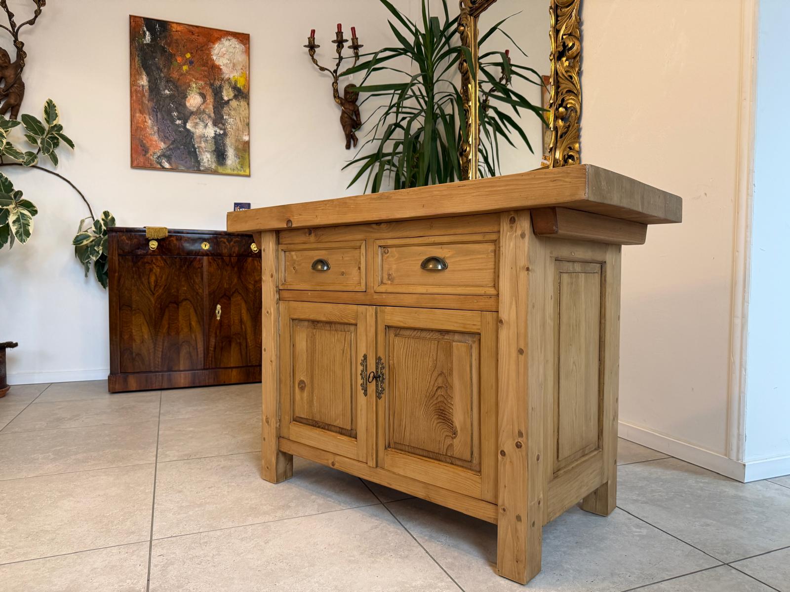 Urige bäuerliche Bar Altholz Vintage Verkaufstheke Schneidertisch D1114