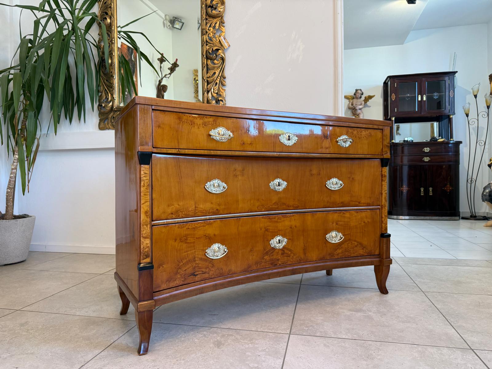 Restaurierte Empire / Biedermeier Kommode 3 Ladenkommode D2603