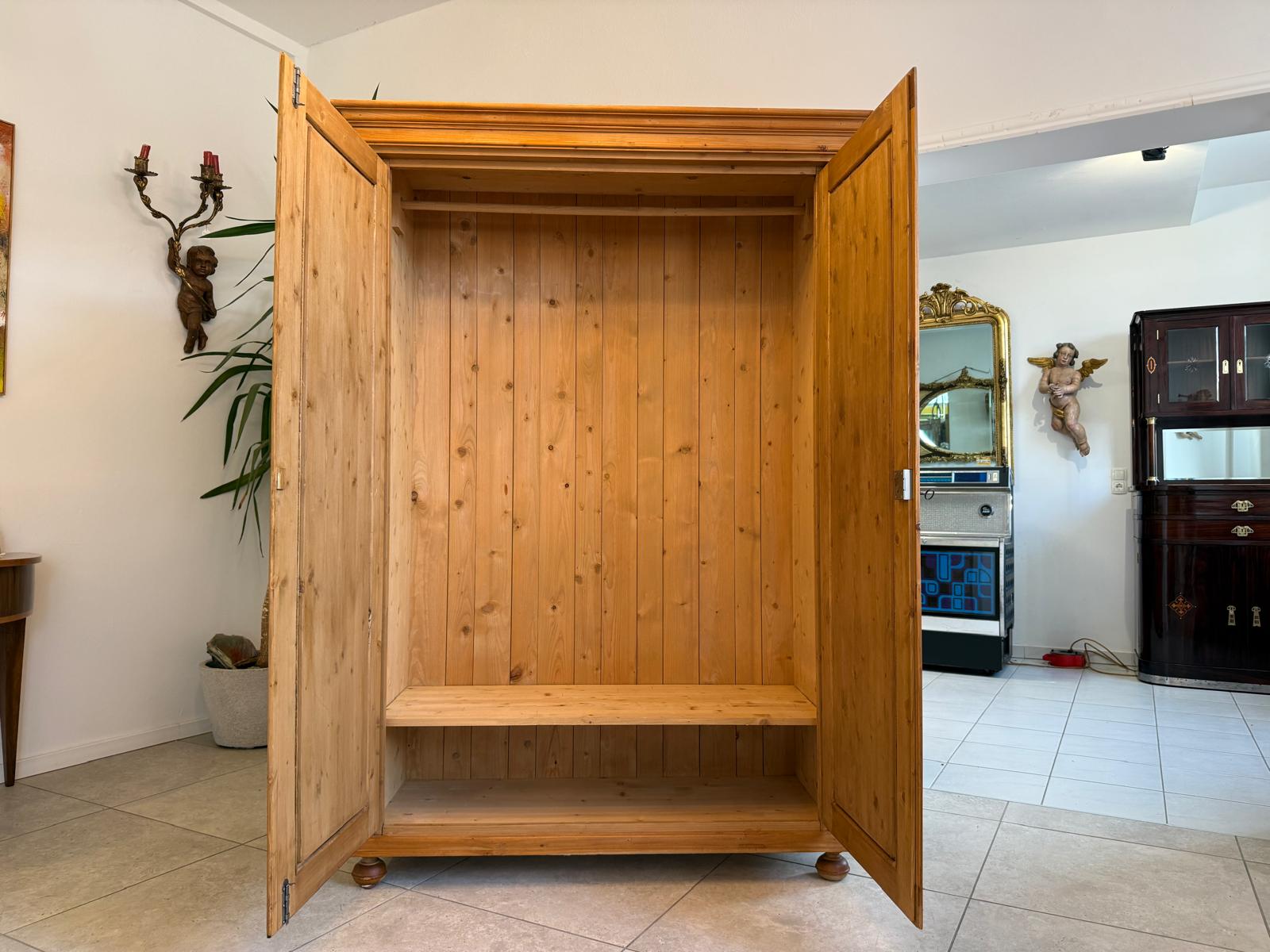 Gründerzeit Bauernschrank Bauernkasten Hallenschrank Weichholz G1046-1