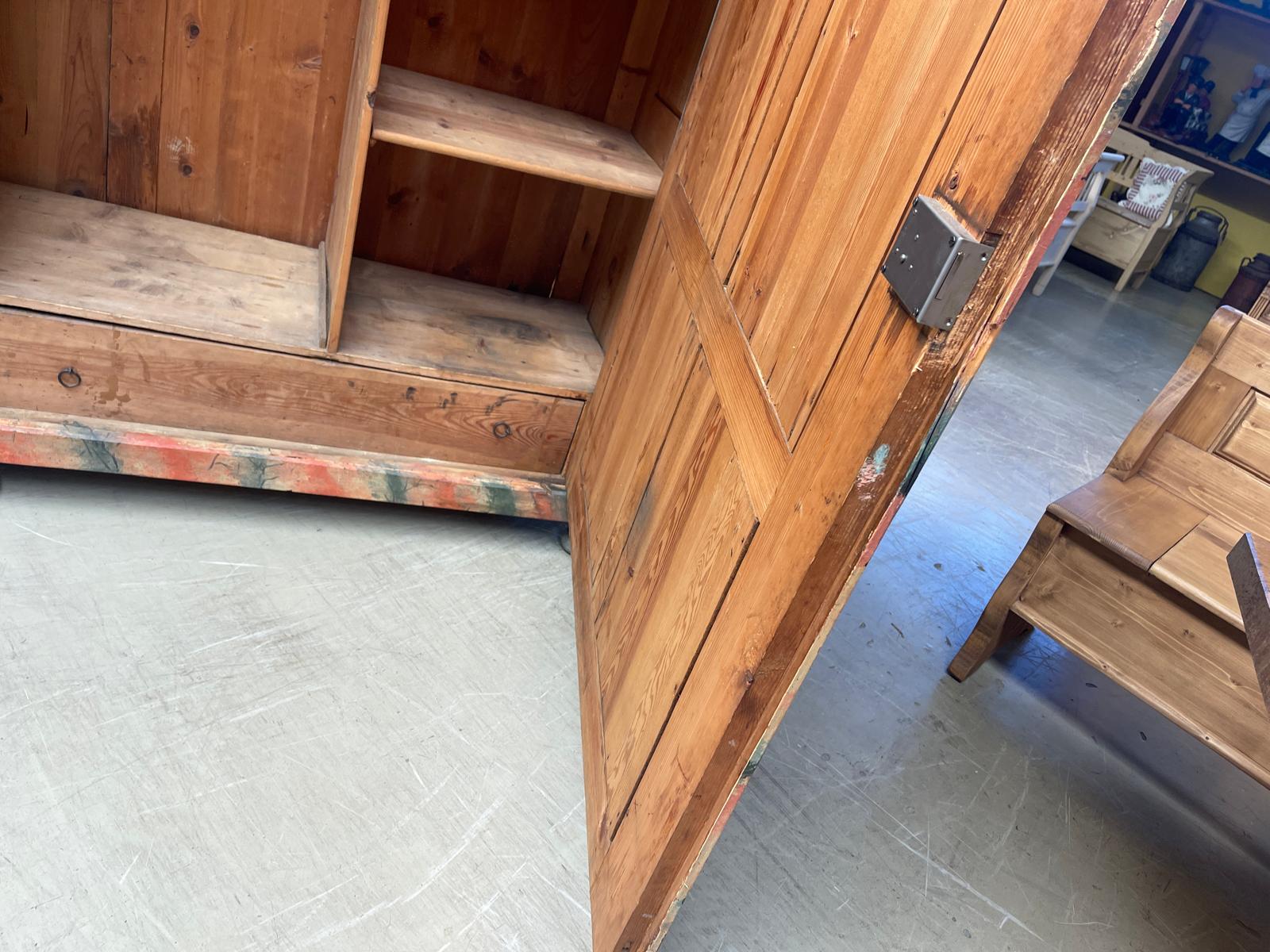 Antiker Sakristei-Schrank Antiquität Rarität Apostelschrank Bauernschrank Handbemalt G1304