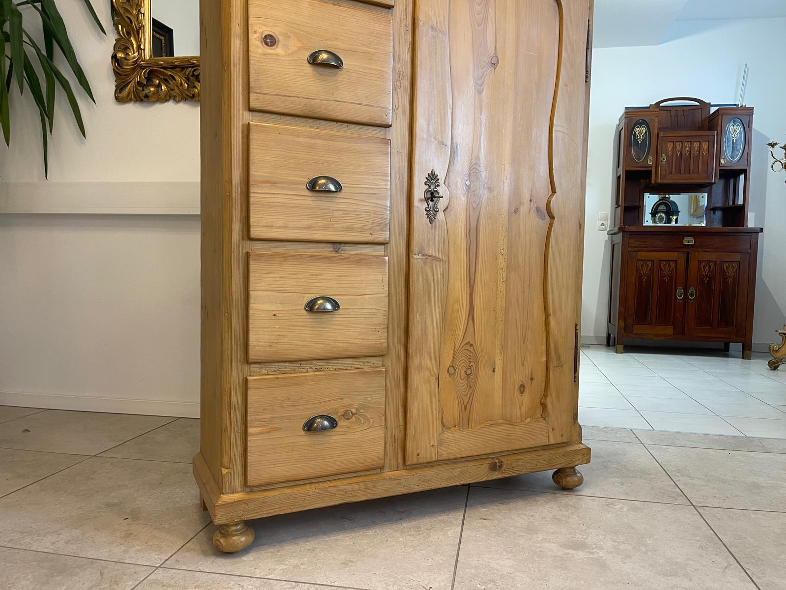 Bäuerlicher uriger Brotschrank Almerschrank Speiskasten Bauernkasten G1247