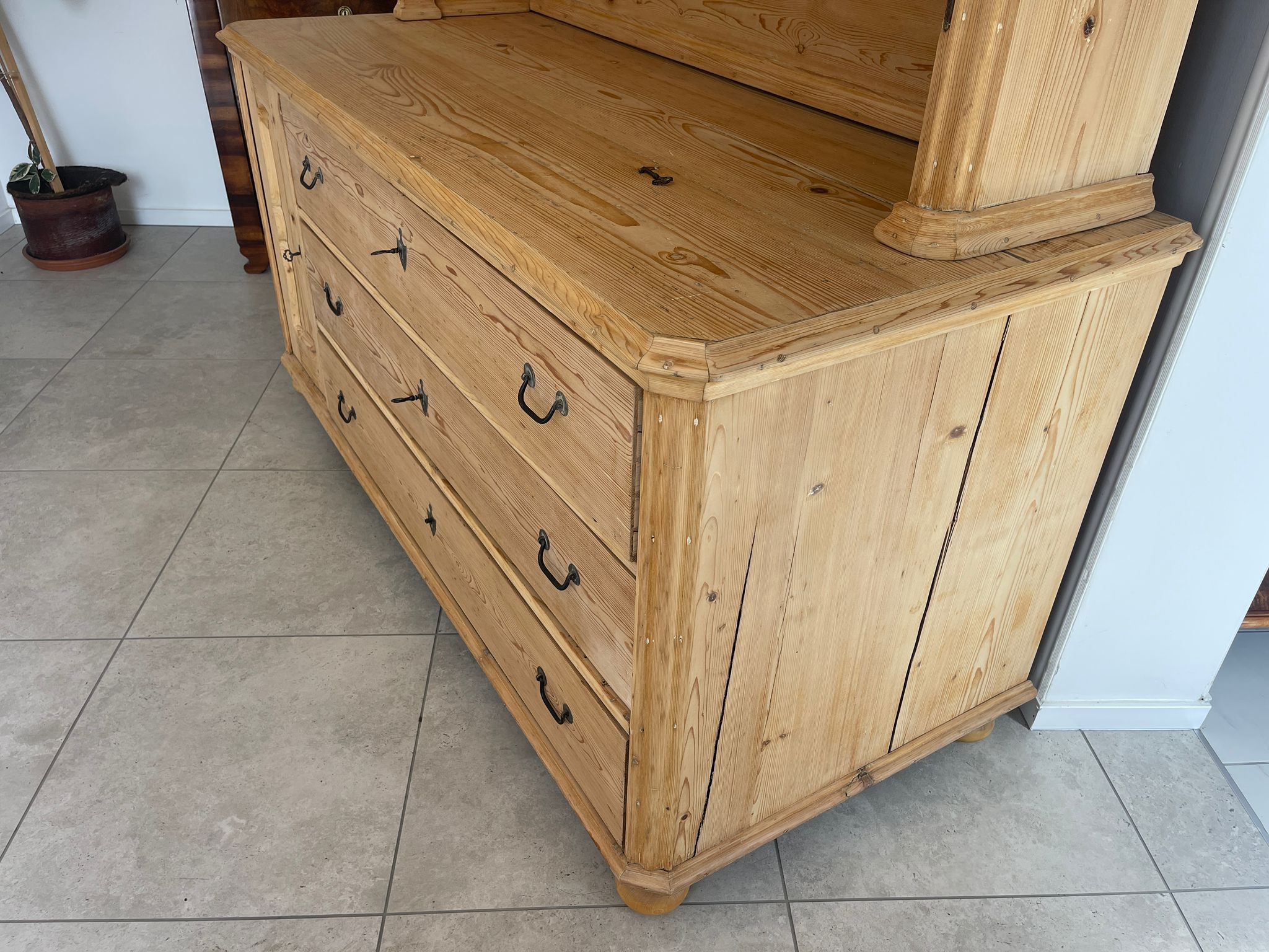 f77084f7-4aad-4622-bb23-ef1e9515a7e3 Original Biedermeier Küchenschrank Aufsatzschrank A4543