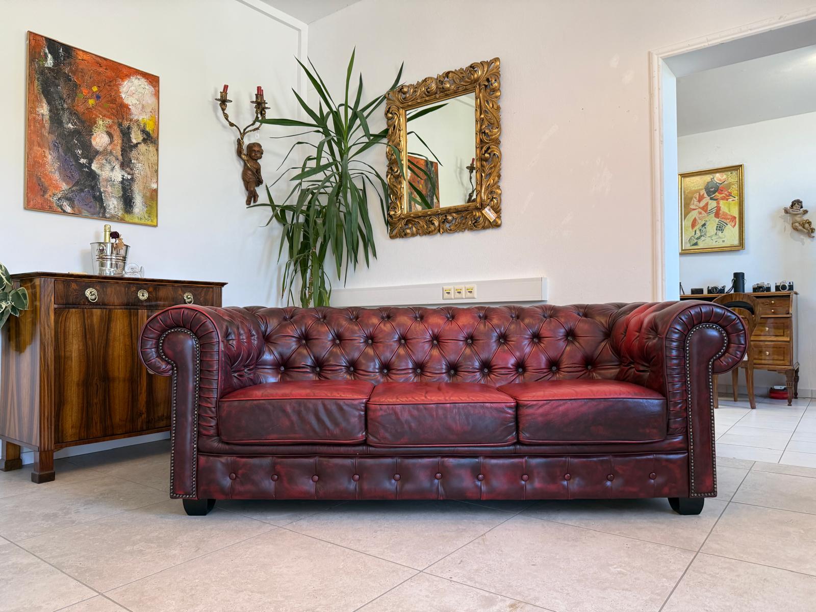 Chesterfield 3er Clubsofa Diwan Couch Oxblood Kultmöbel G2090