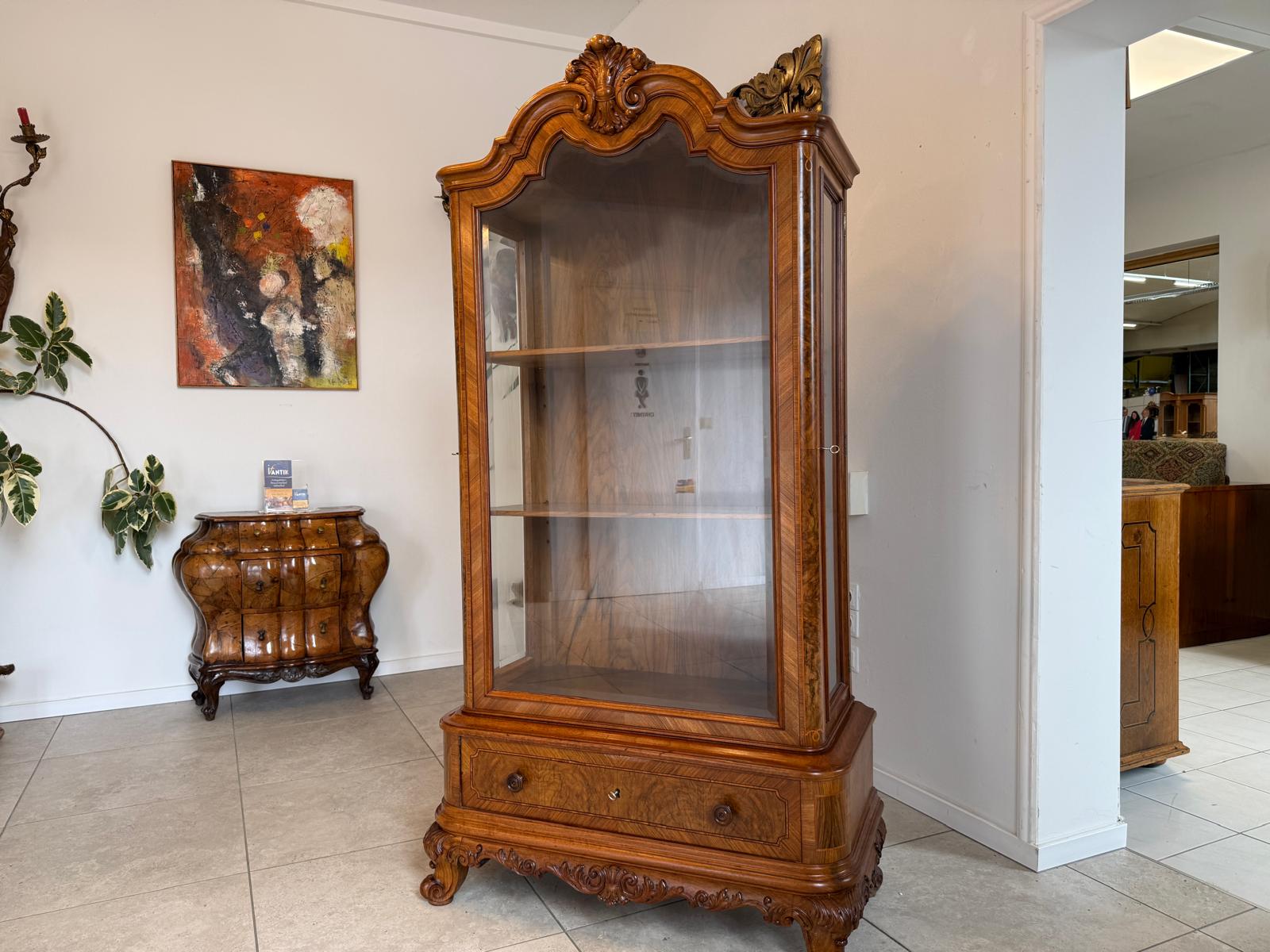 Originle Chippendale Vitrine Traumexemplar Sammlervitrine Antiquität D1162
