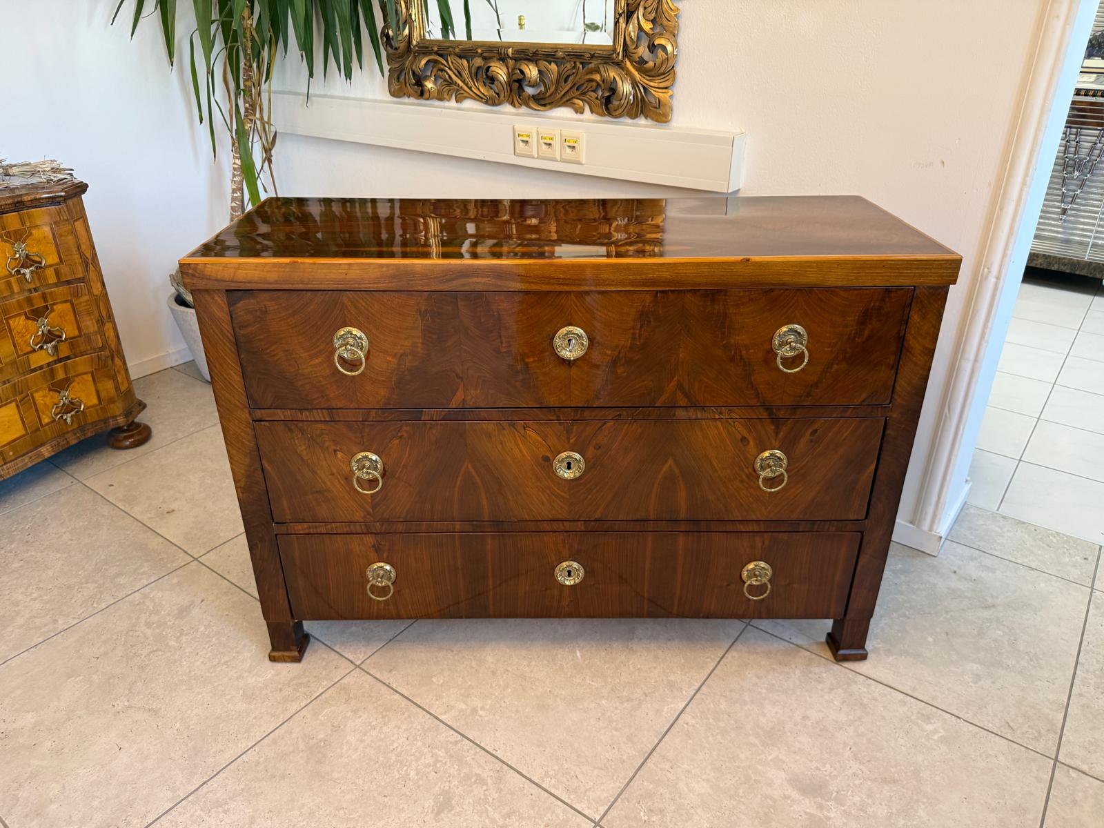 Biedermeier Kommode 3 Ladenkommode Nussholz Antiquität Restauriert D2688