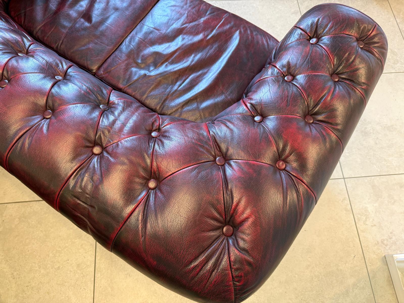Chesterfield Ensemble 3 teilig Ledersofa Fauteuils Clubmöbel Cultmöbel D2302