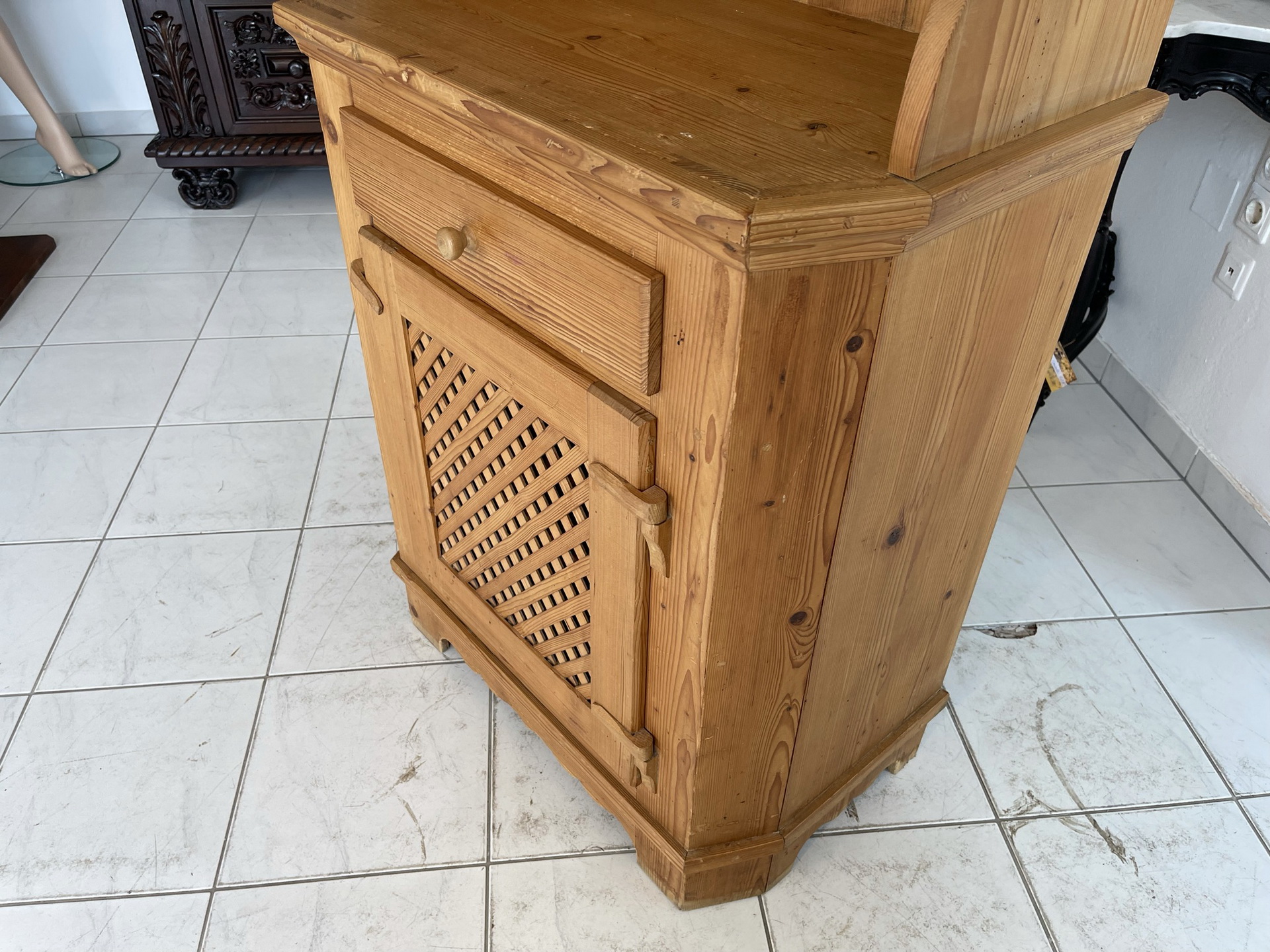 Jugendstil-Barock-Biedermeier_115 bäuerlicher Schrank Speiskasten Bauernkasten Küchenschrank A2914
