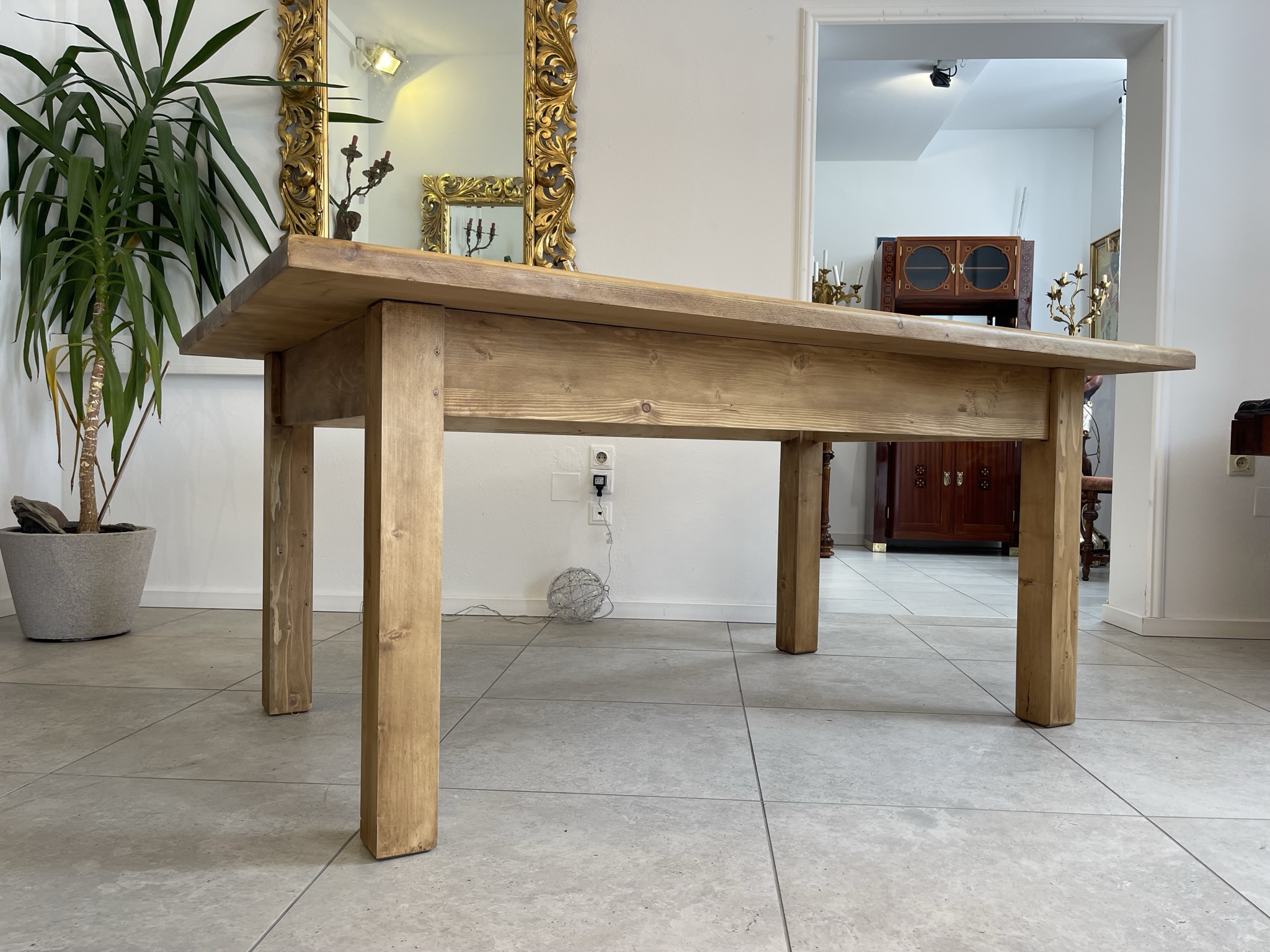Biedermeier-Schrank-19 Massiver Bauerntisch Massivholztisch Hüttentisch B1478