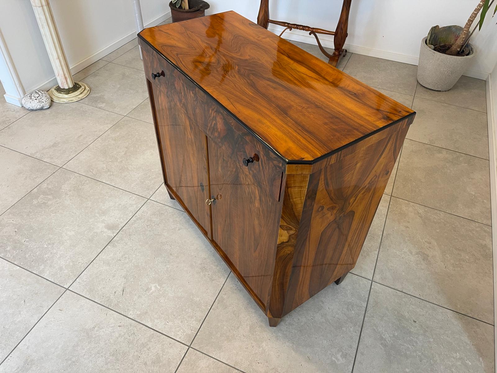 Sale Restaurierte Biedermeier Anrichte Trumeau Nussholz Antiquität G1507