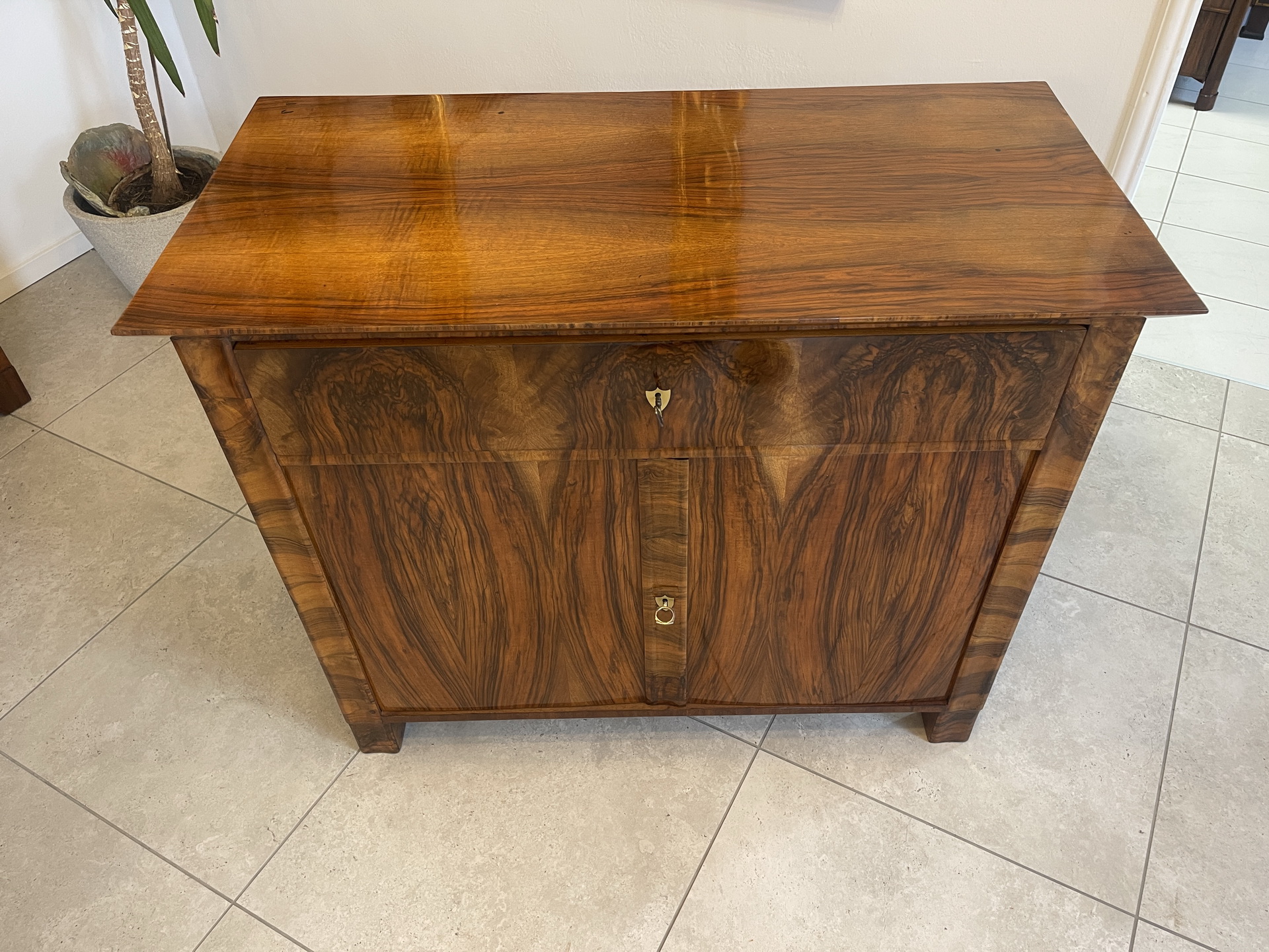 Biedermeier-Barock-04 Sale Restaurierte Biedermeier Anrichte Trumeau Nussholz A4019