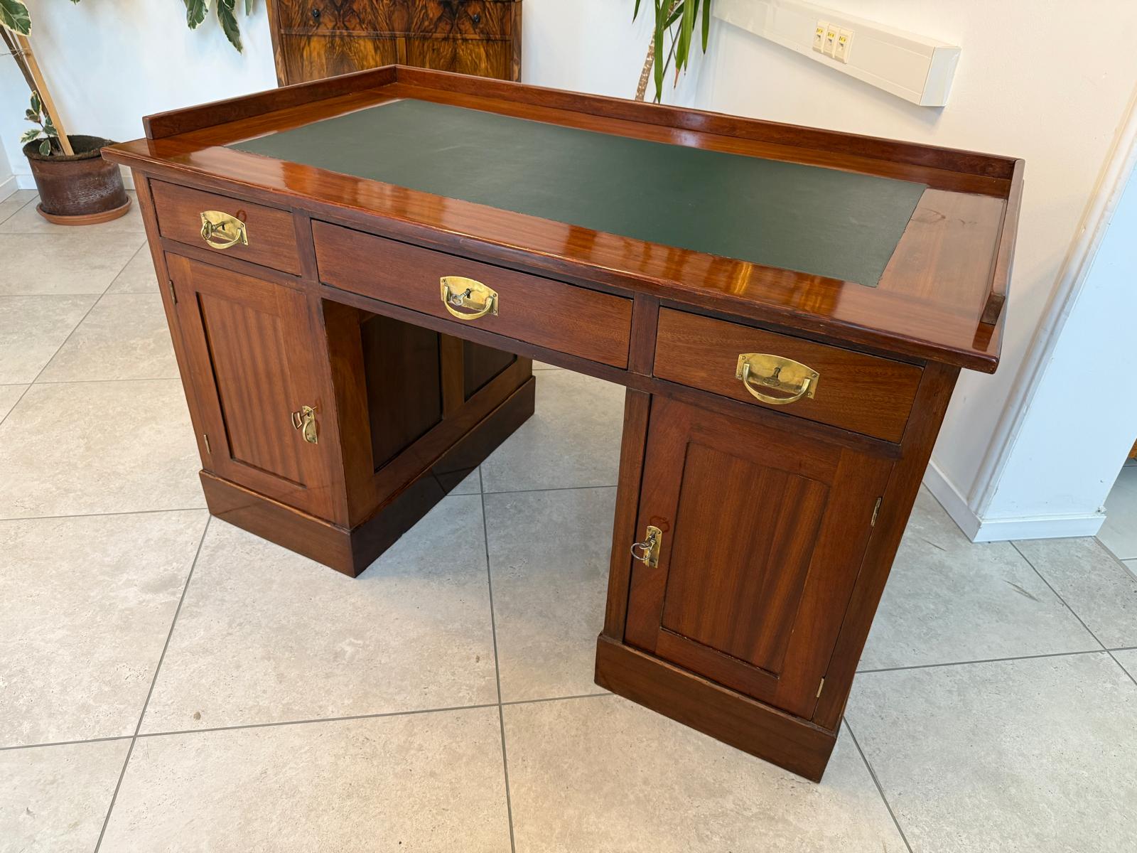 Altrestaurierter Jugendstil Schreibtisch Sekretär Freisteher G1878