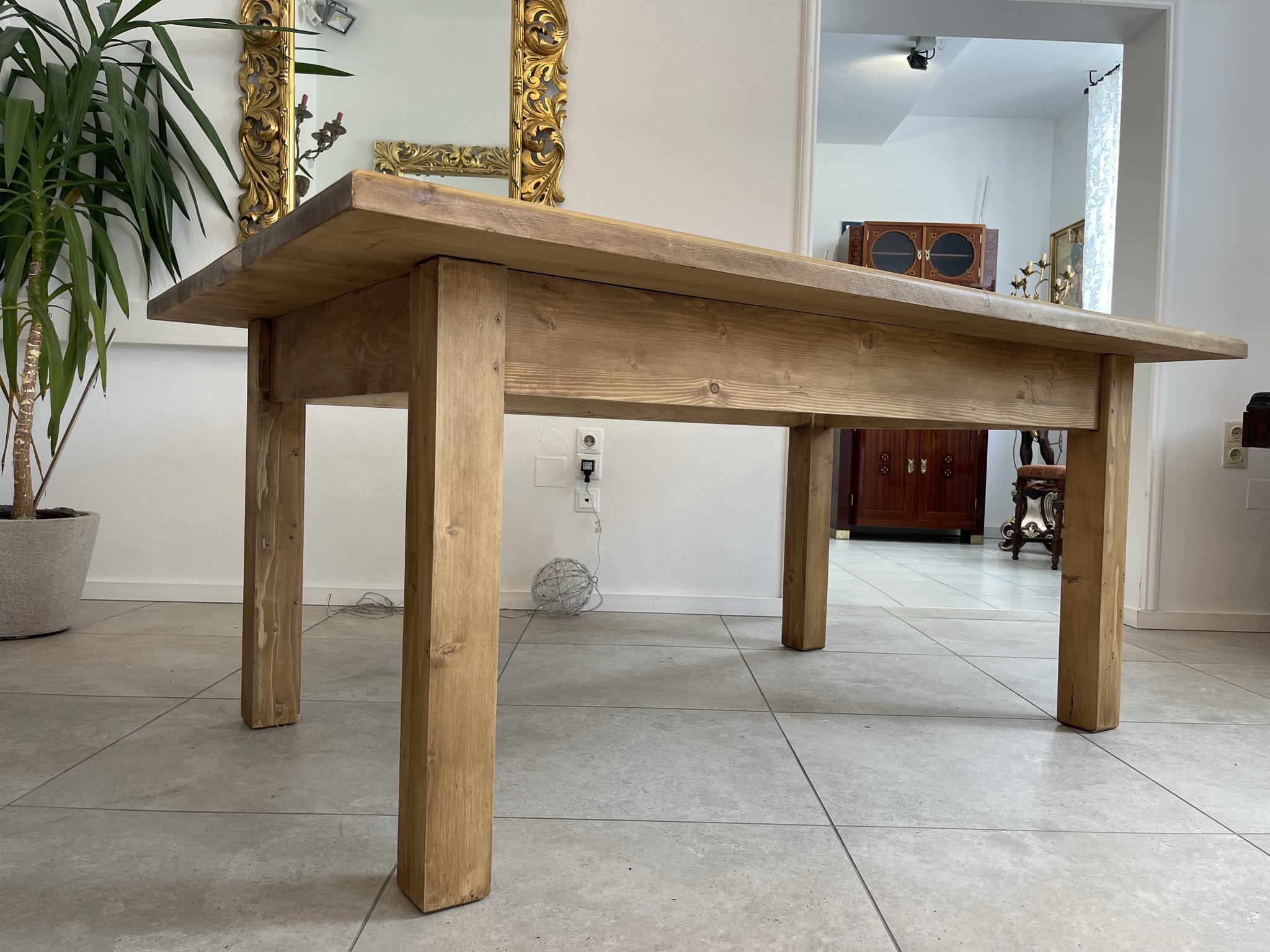 Biedermeier-Schrank-27 Massiver Bauerntisch Massivholztisch Hüttentisch B1478