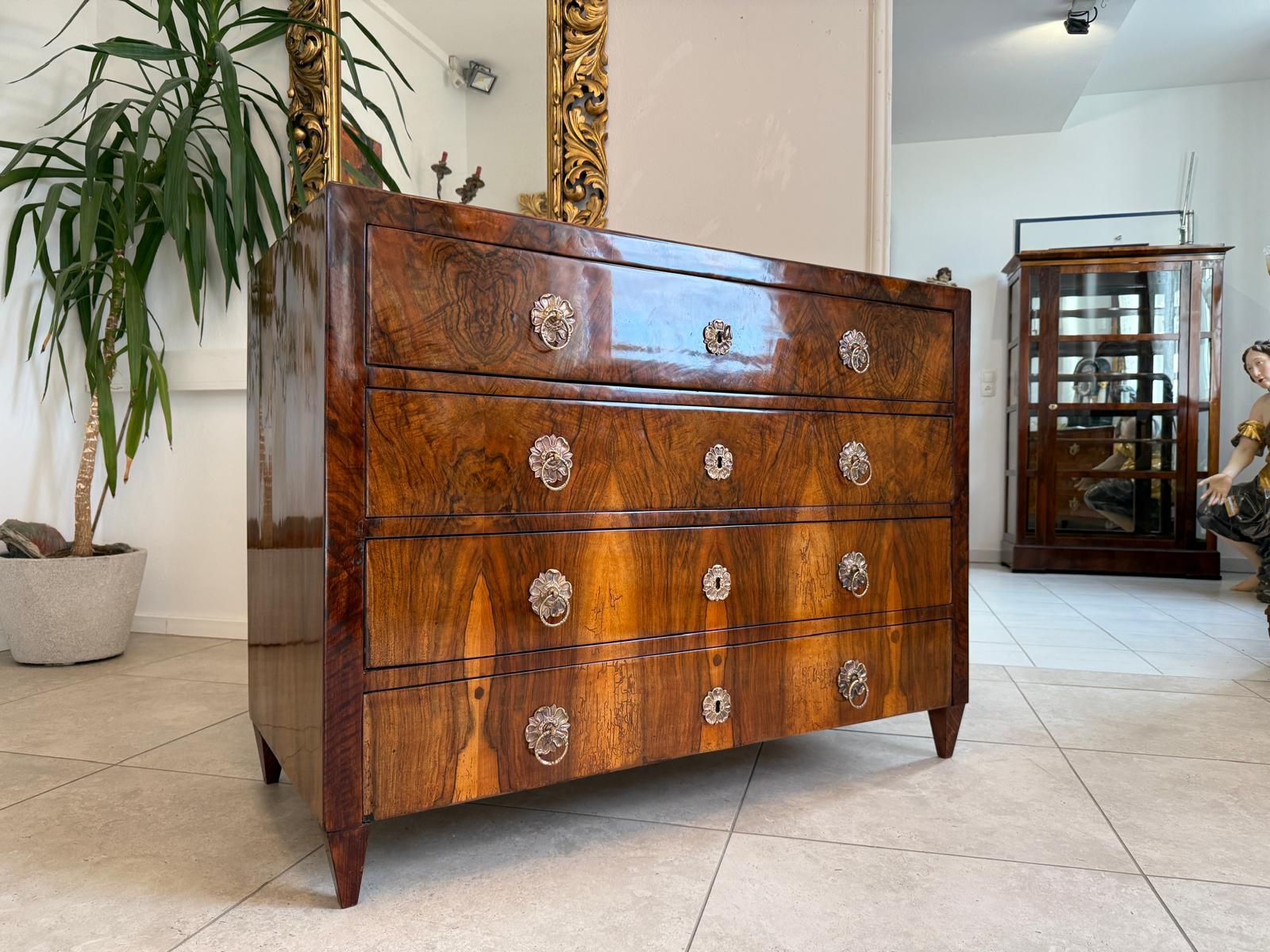 Restaurierte Biedermeier Kommode 4 Ladenkommode Nussholz G2211
