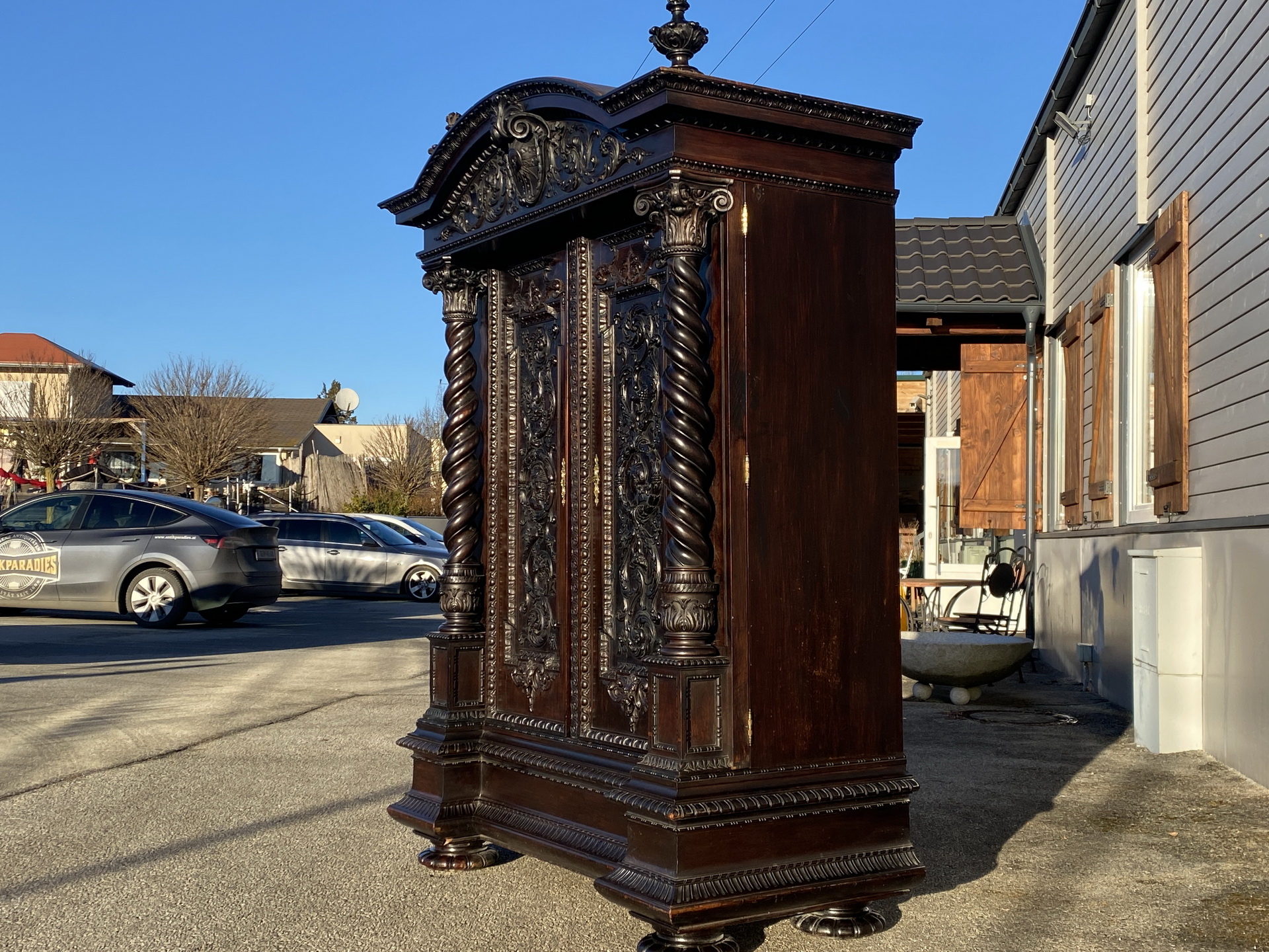 Monumentaler Renaissance Hallenschrank Prachtschrank B2064
