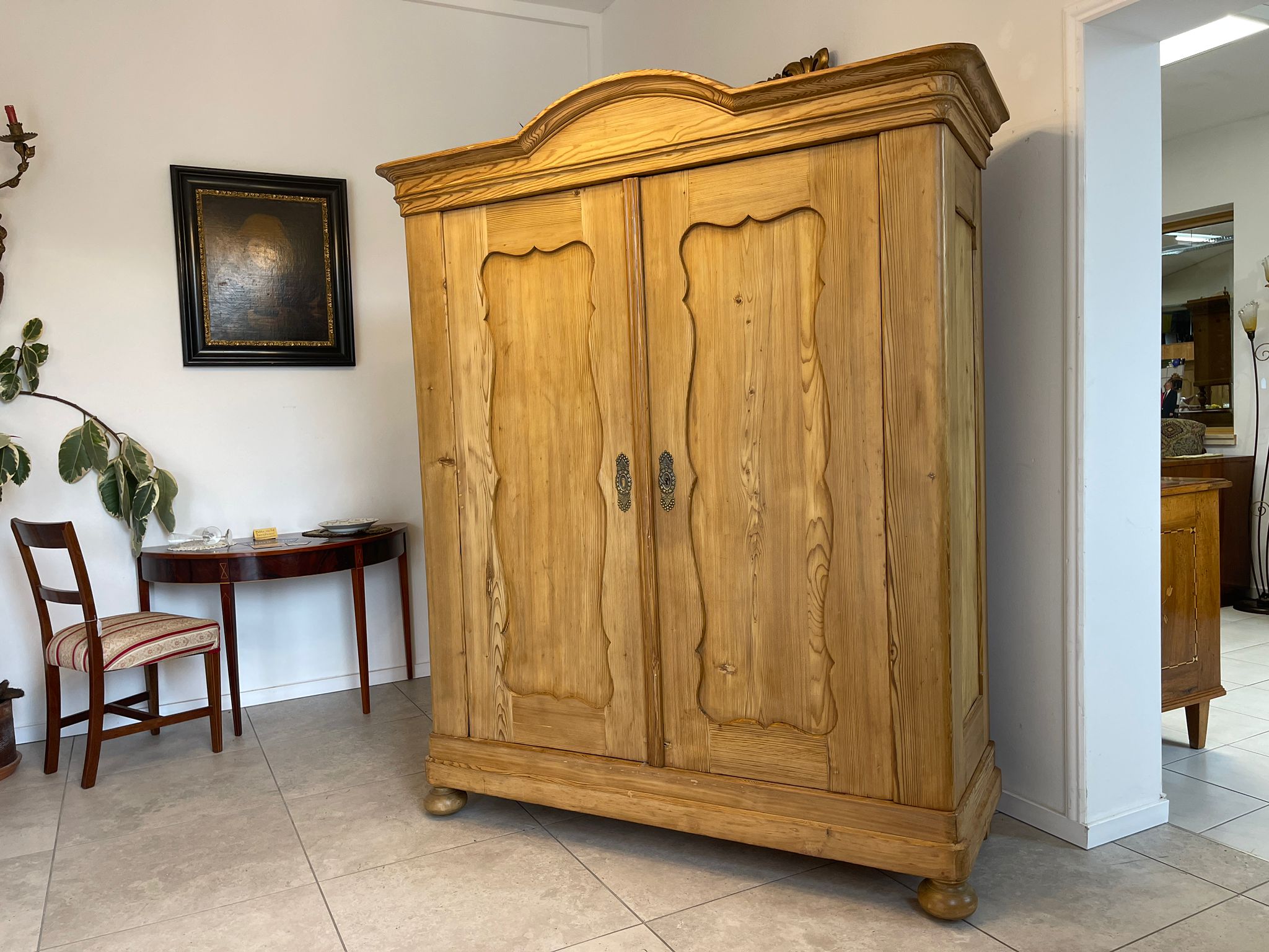 e8cb60dd-8aa9-4b7e-b08a-8774a15f0557 originaler Bauernschrank Biedermeierschrank Hallenschrank A5097